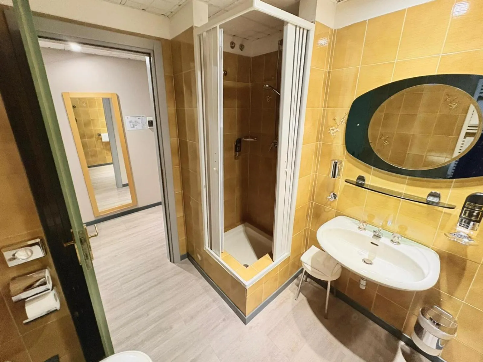 Bathroom in Hotel Verri