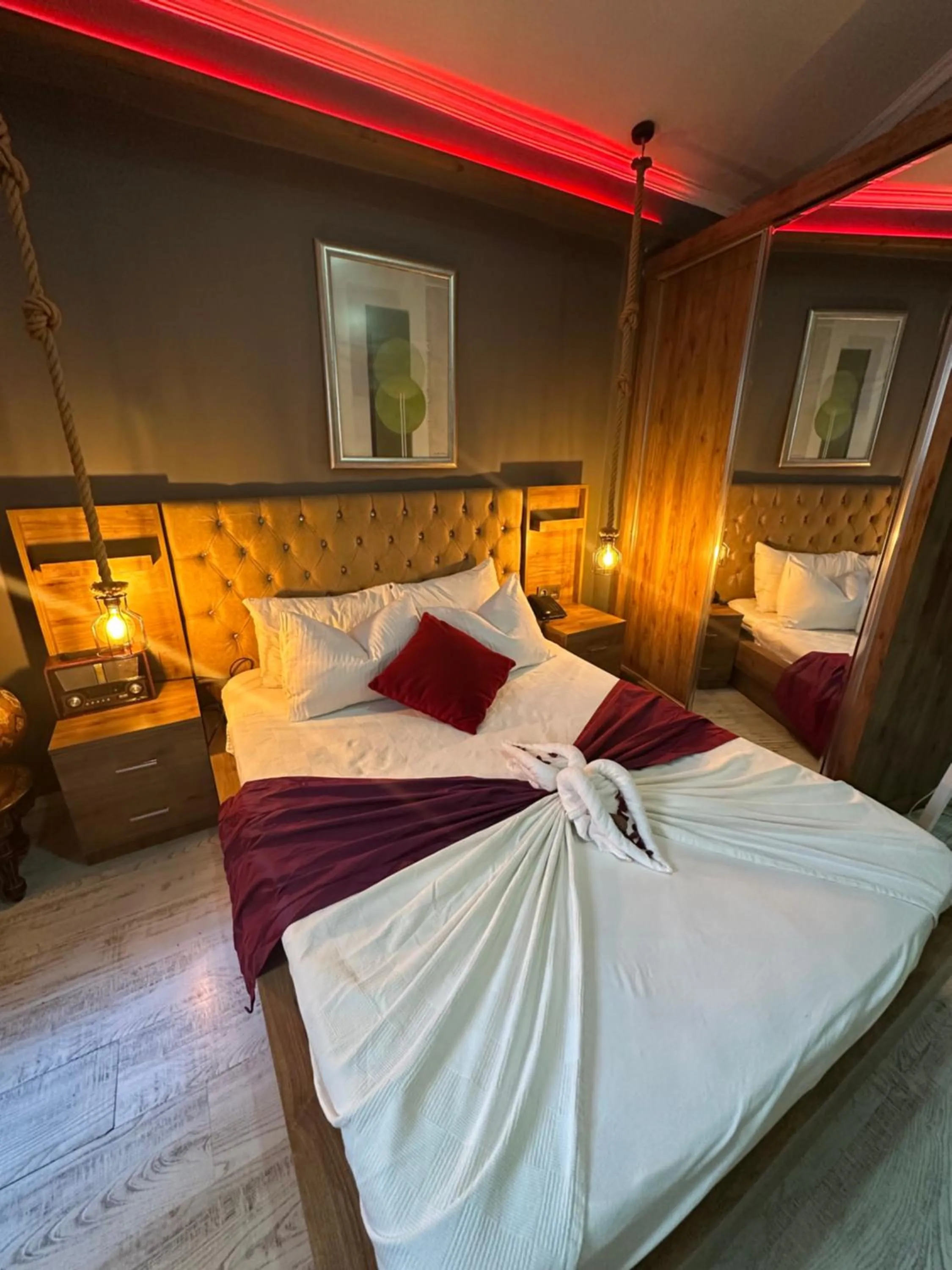 Bedroom, Bed in Chez Bore