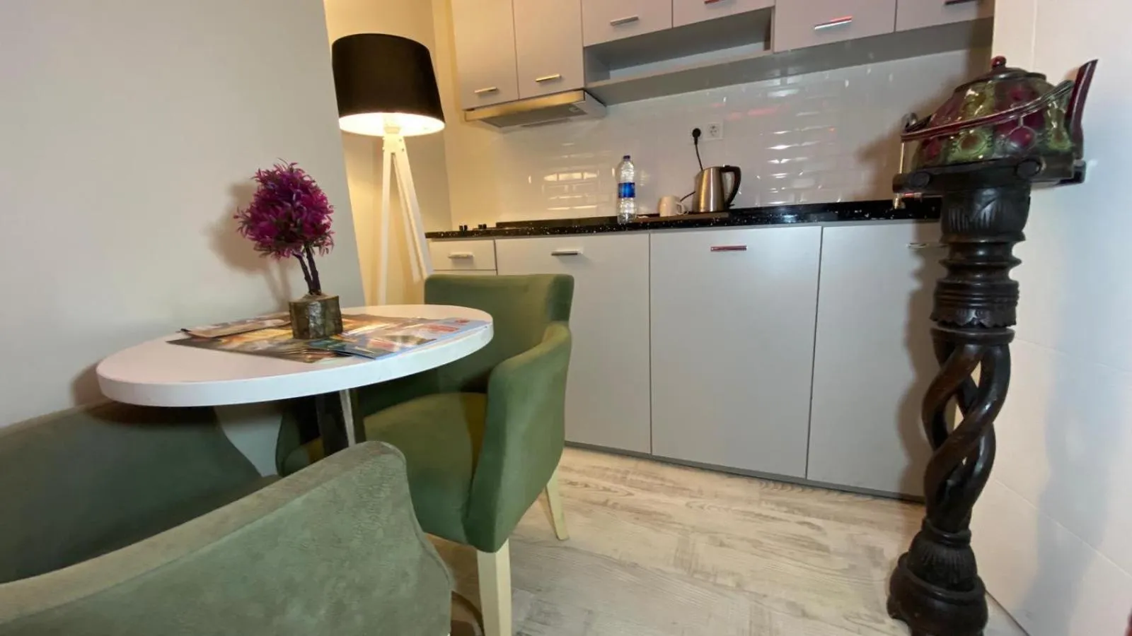 Dining area in Chez Bore