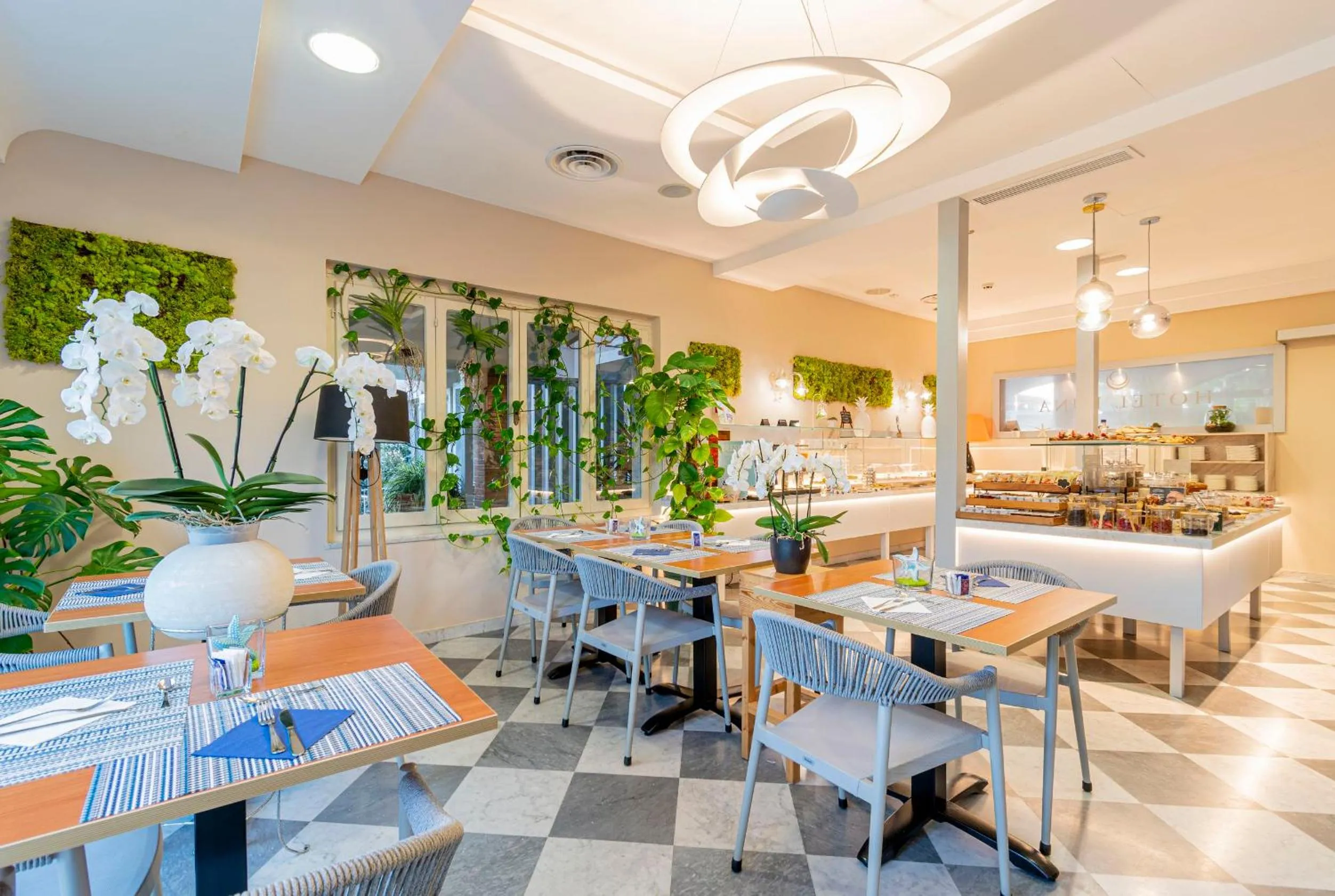 Breakfast in Hotel Luna