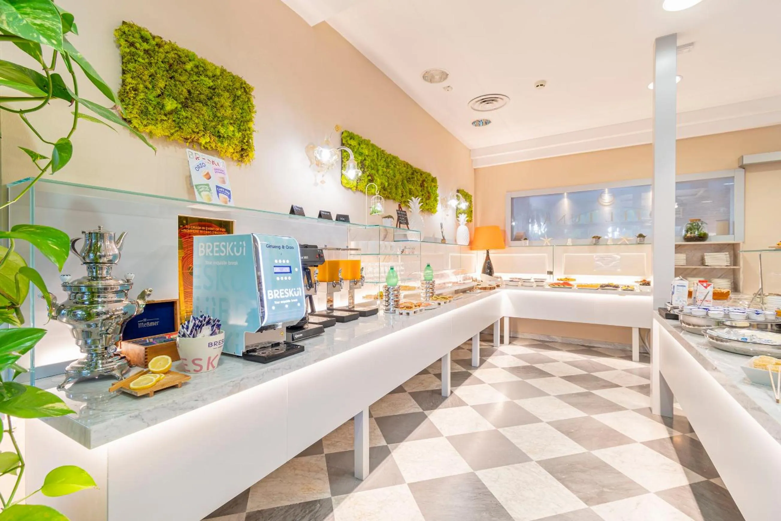 Breakfast in Hotel Luna