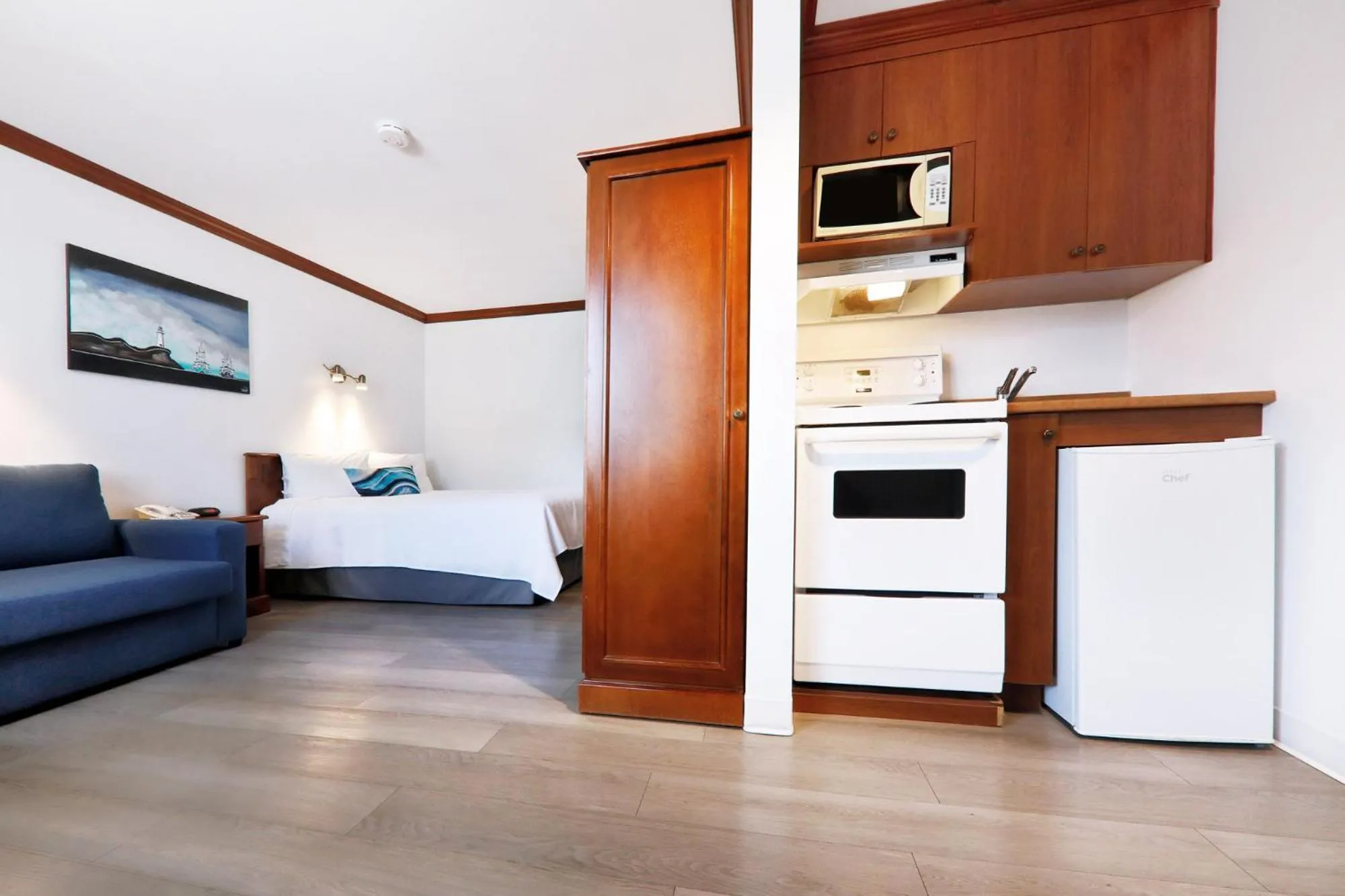 Kitchen or kitchenette, Bed in Hotel Plante