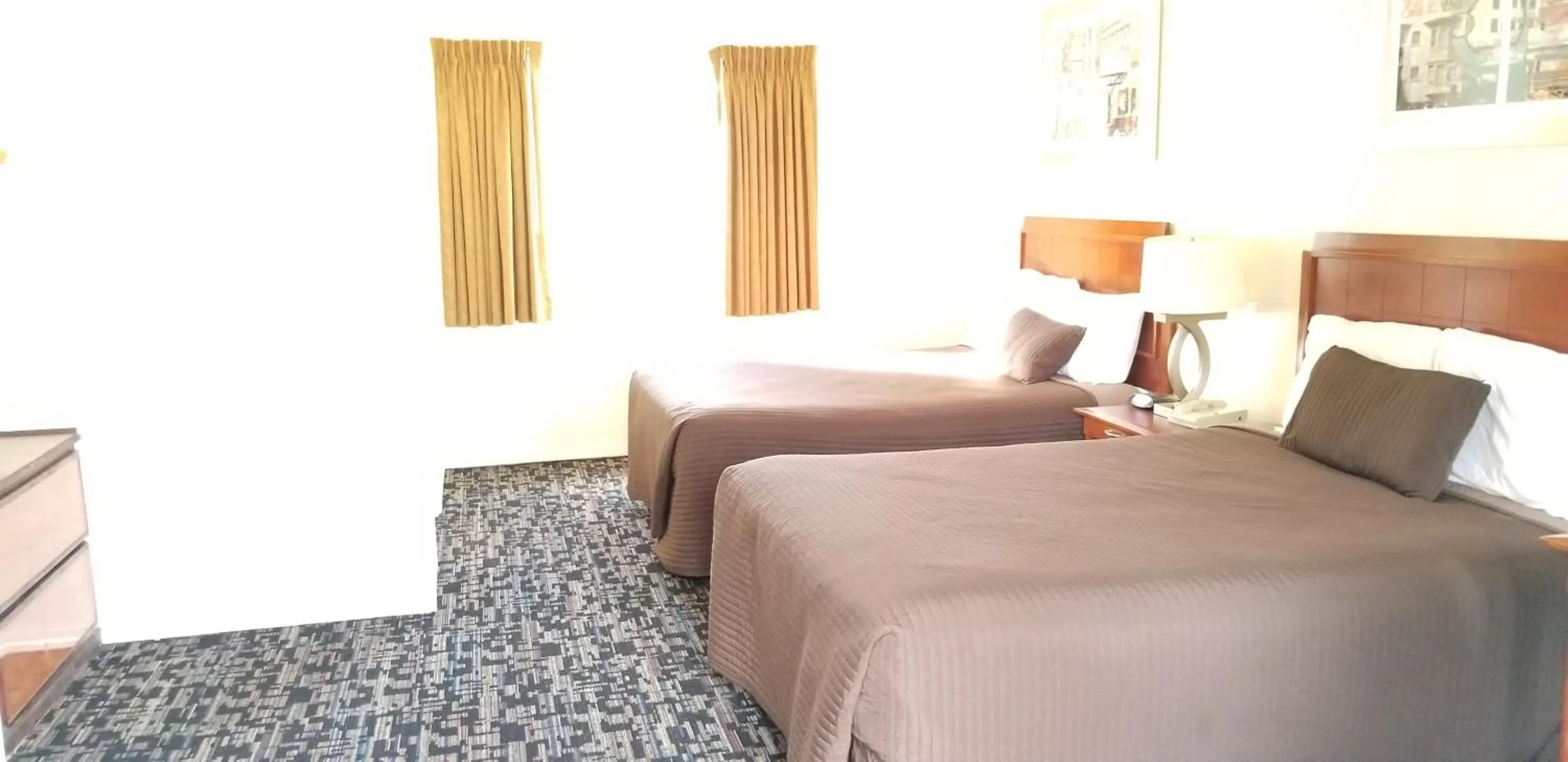 Bedroom, Bed in Riverview Lodge