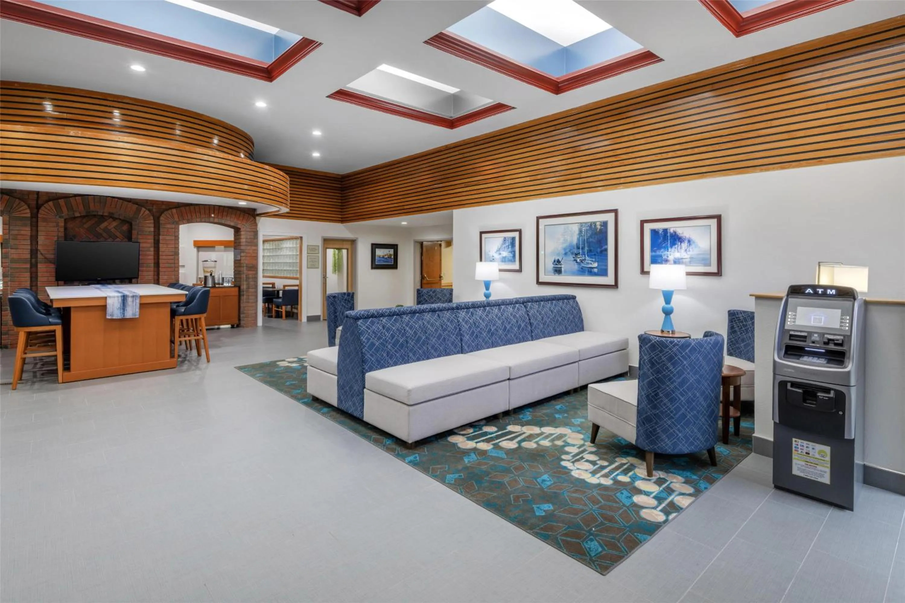 Lobby or reception in Best Western West Greenwich Inn