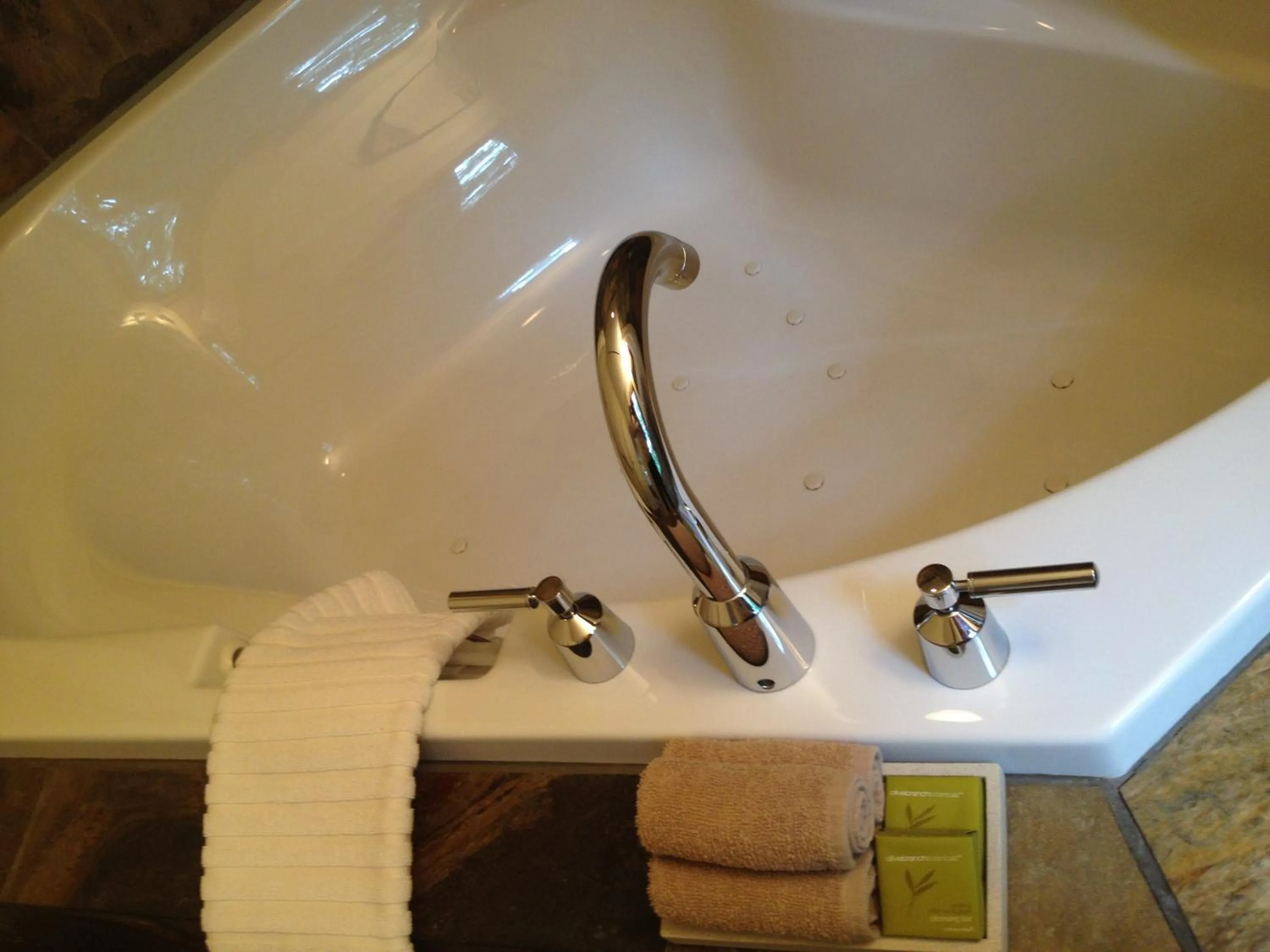 Shower in Hyphocus Inn