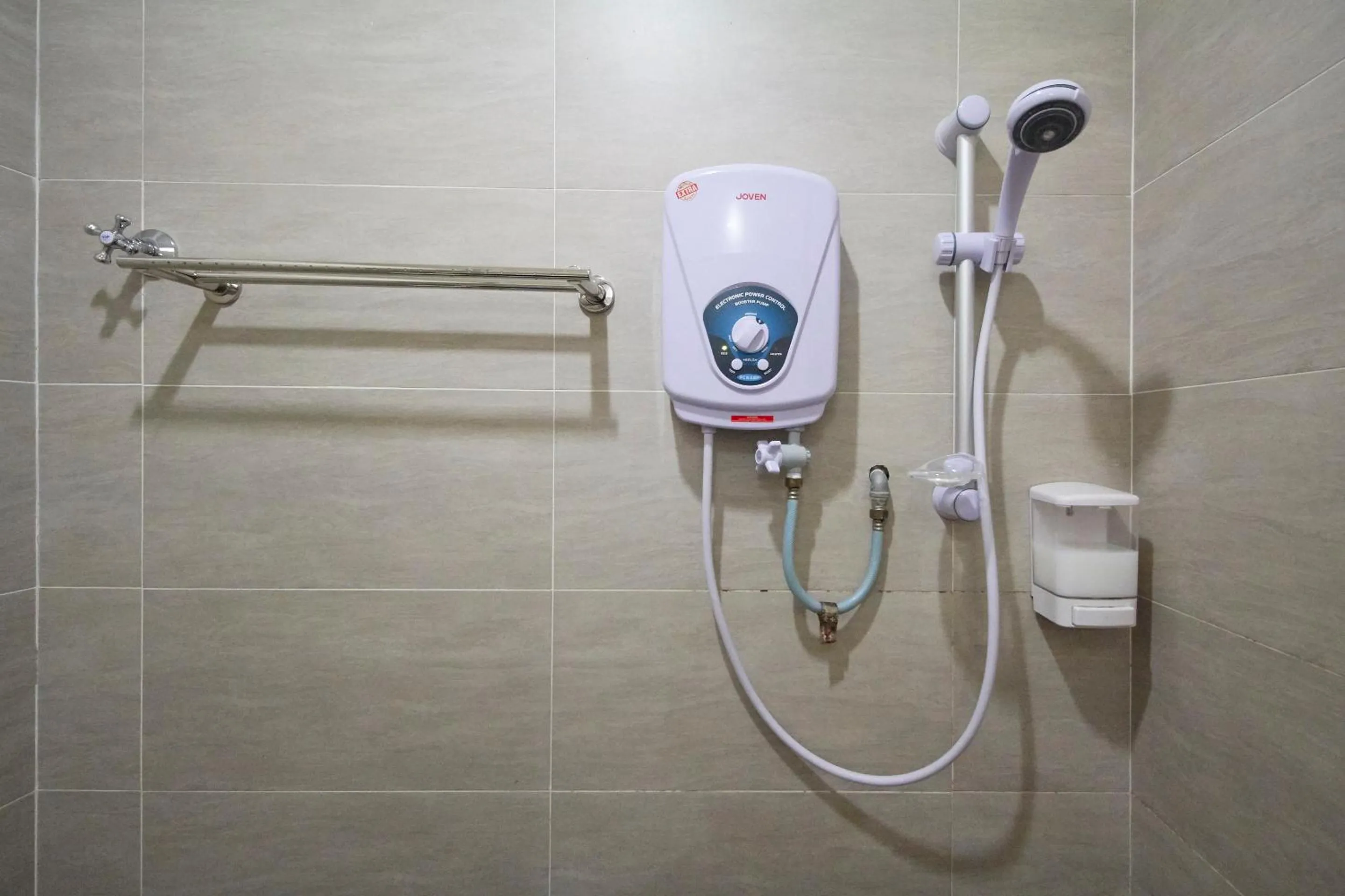 Shower in COOP HOTEL PUTRAJAYA & CYBERJAYA