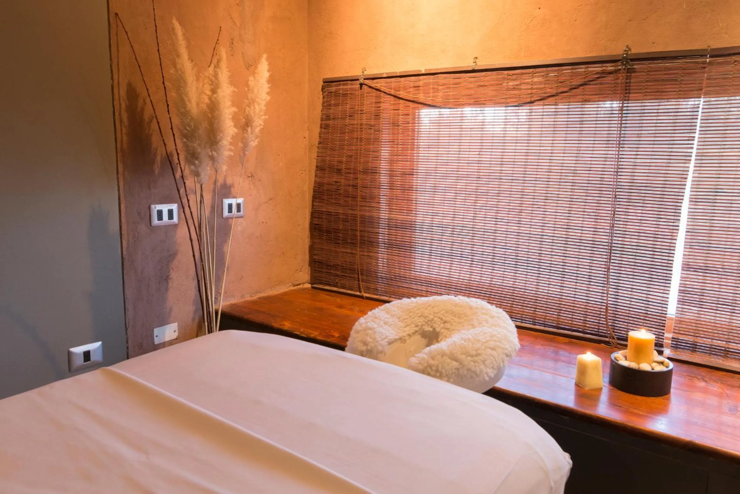Massage, Bed in Hotel Cumbres San Pedro de Atacama