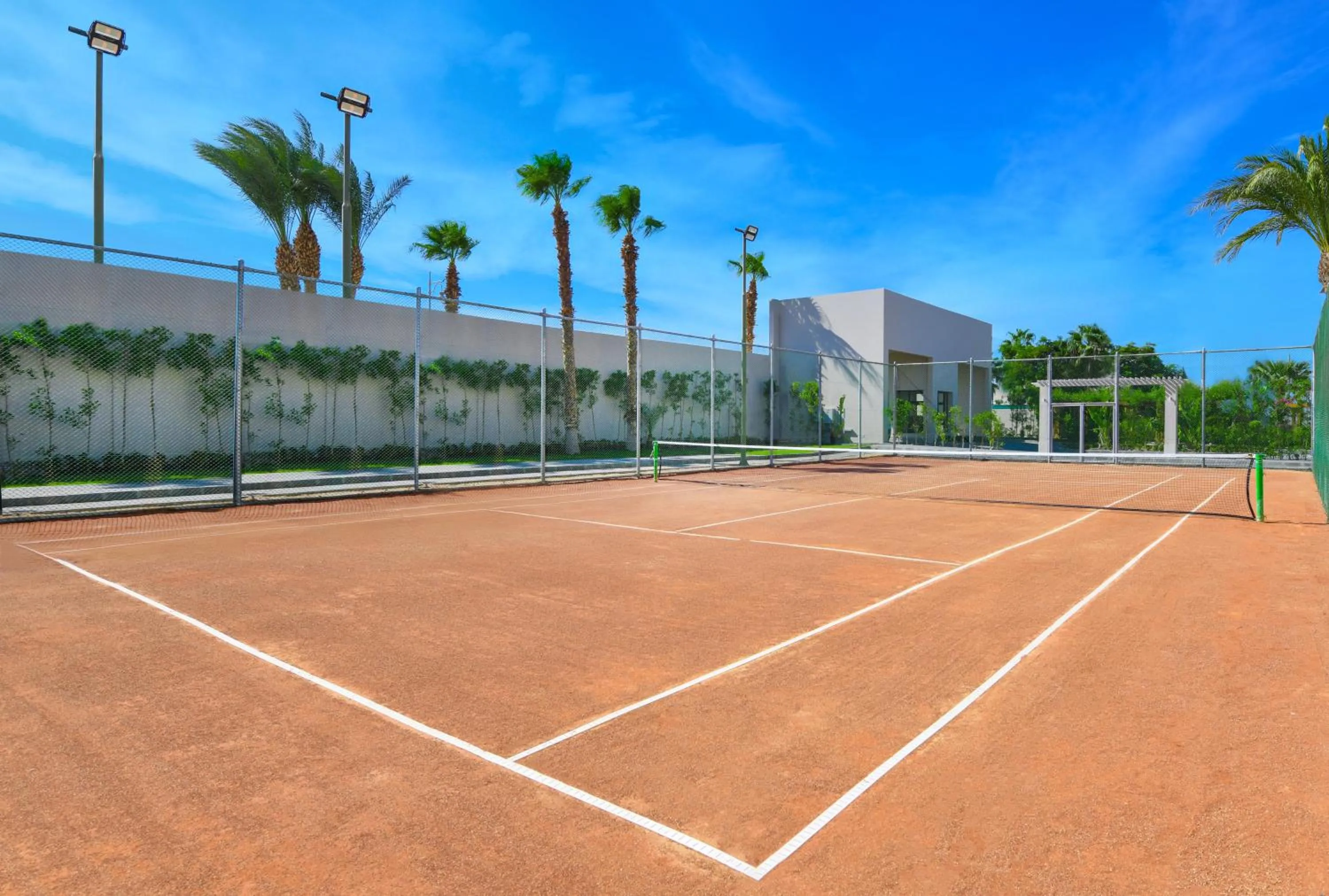 Tennis court in JAZ Elite Casa Del Mar Beach