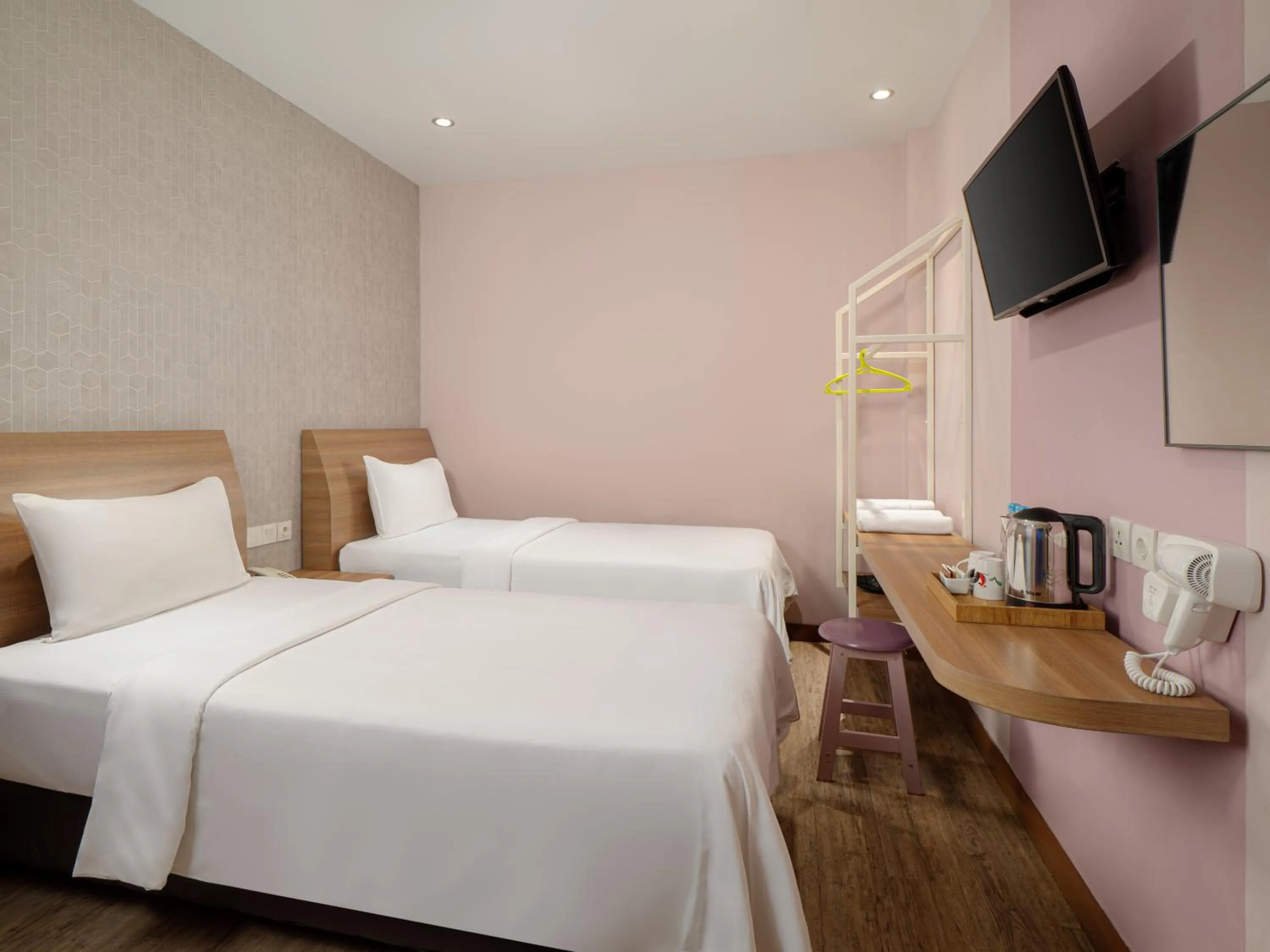 Bedroom, Bed in Kama Hotel