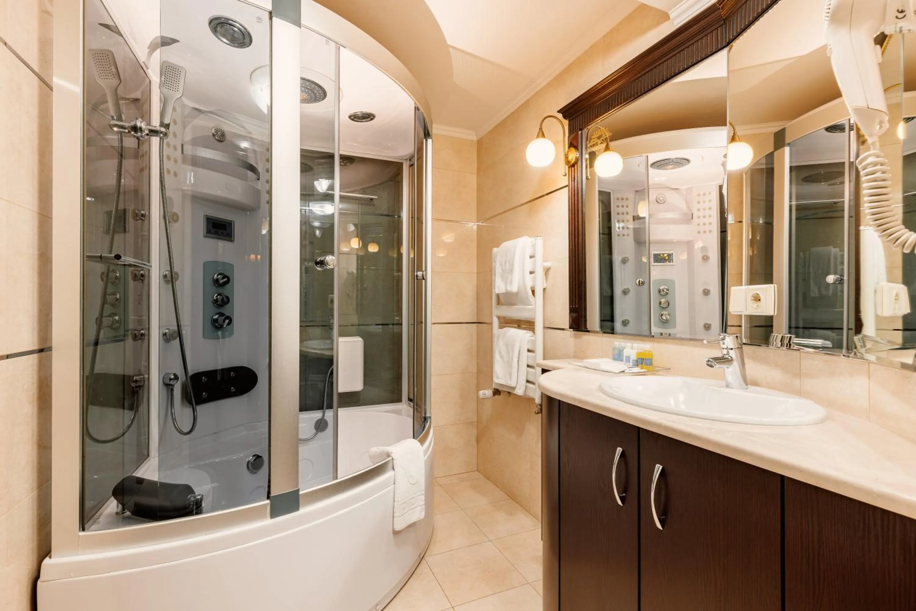 Shower in President Resort Hotel