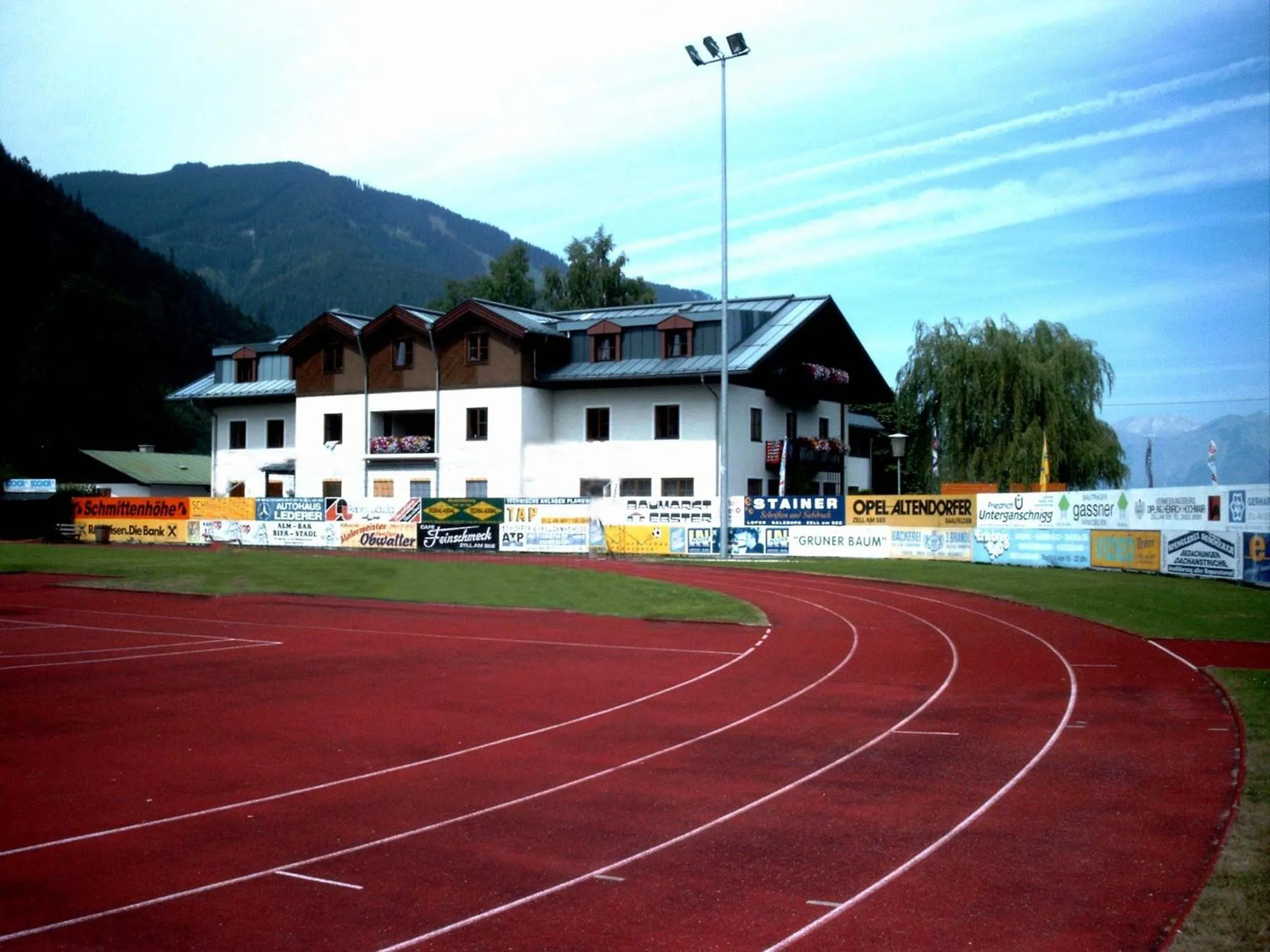Property building in Junges Hotel Zell am See