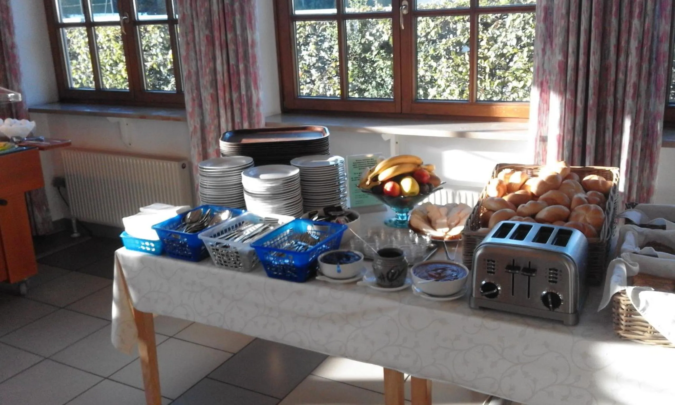 Buffet breakfast in Junges Hotel Zell am See