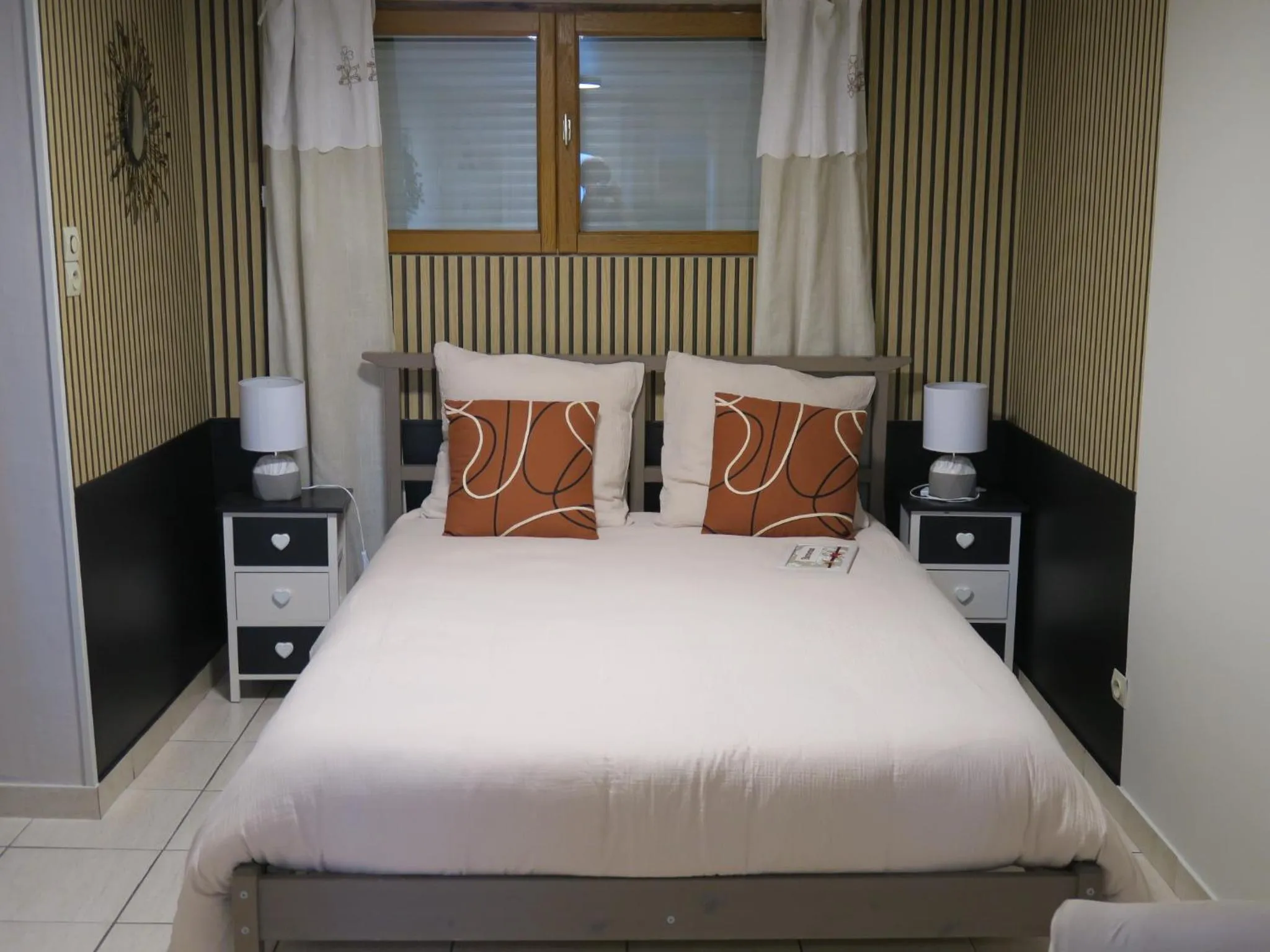 Bed in Les Collinades de Chalons