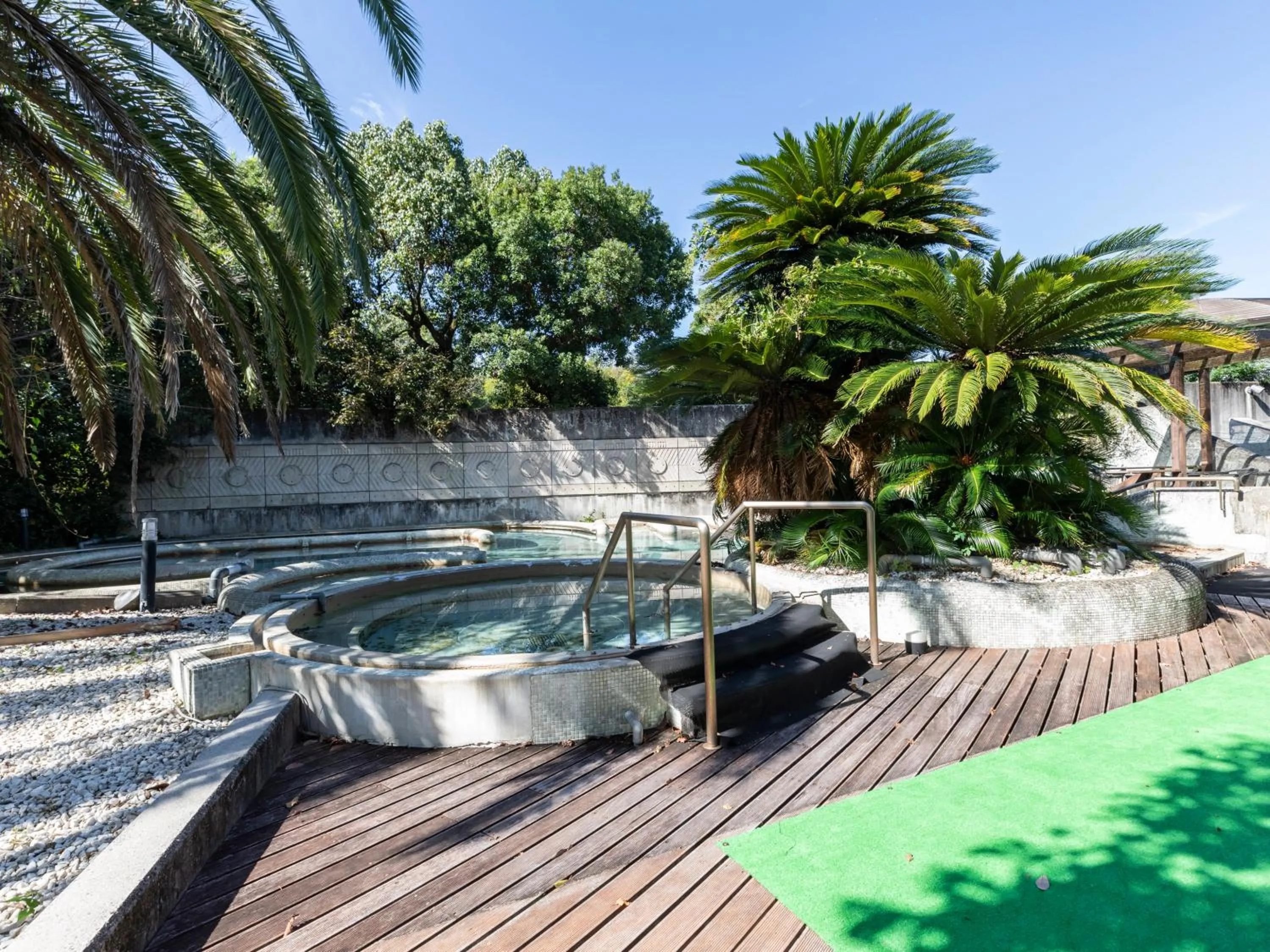 Pool view in Tennenonsen Harunonoyu