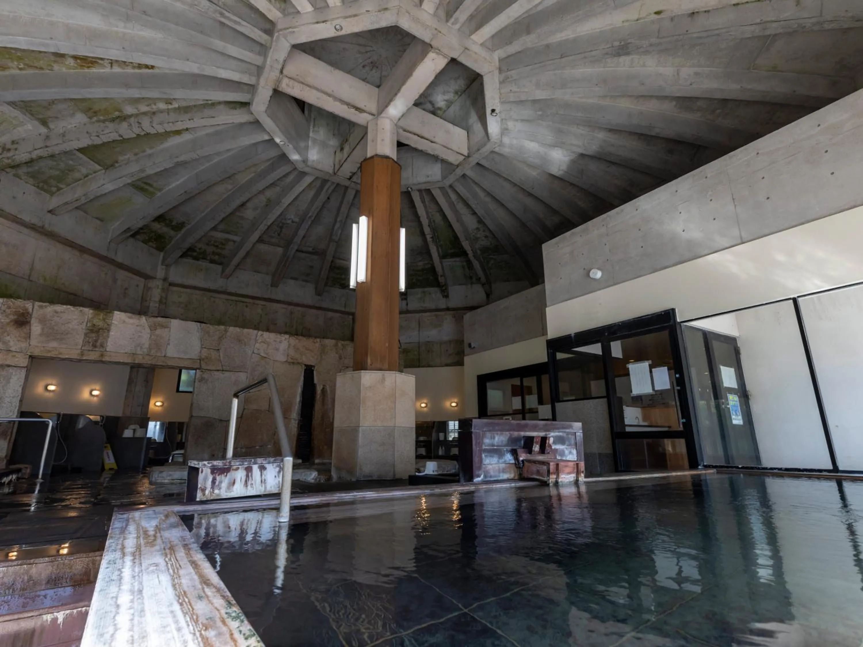 Public Bath in Tennenonsen Harunonoyu