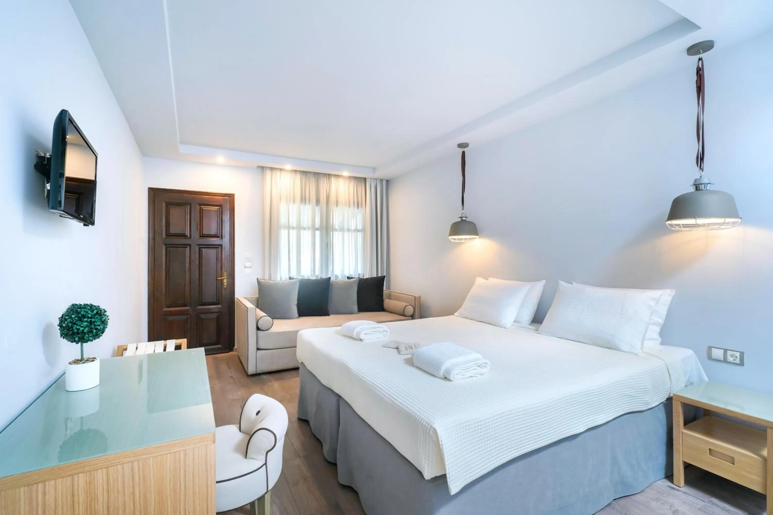 Bed in Kamelia & Semeli Hotel