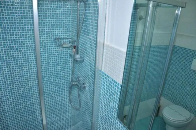 Shower in Hotel Perla Dello Ionio