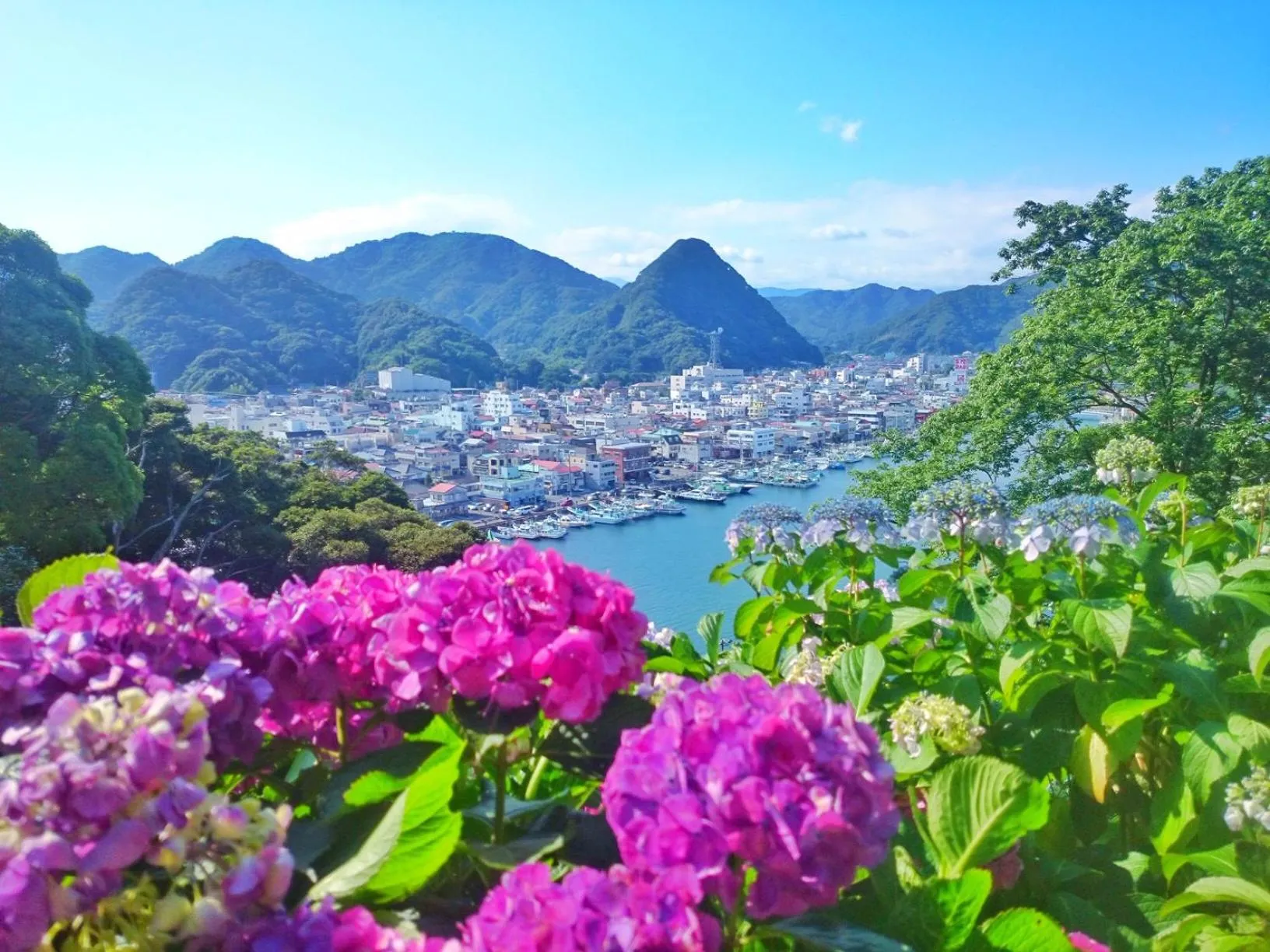Nearby landmark in Shimoda Yamatokan