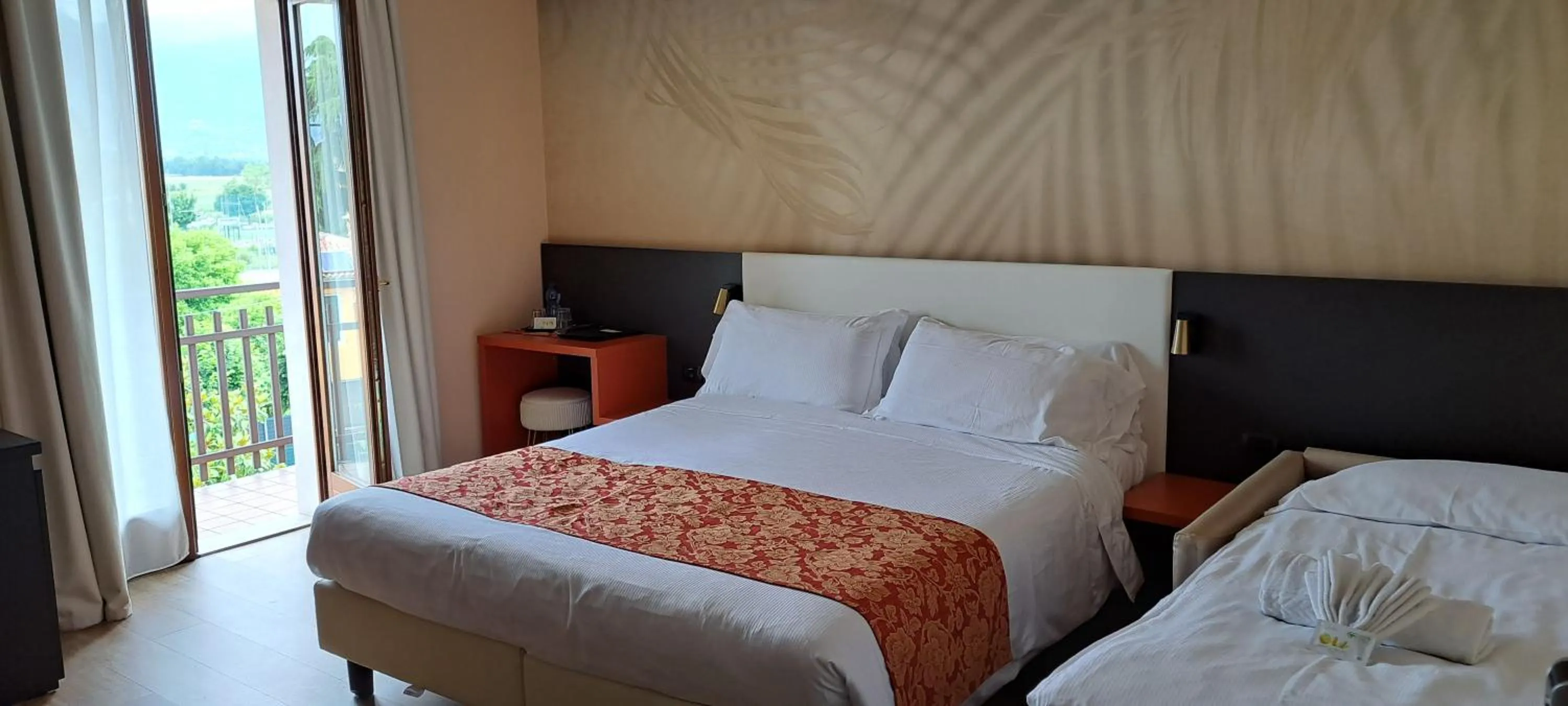 Bed in Hotel B&B Fortuna