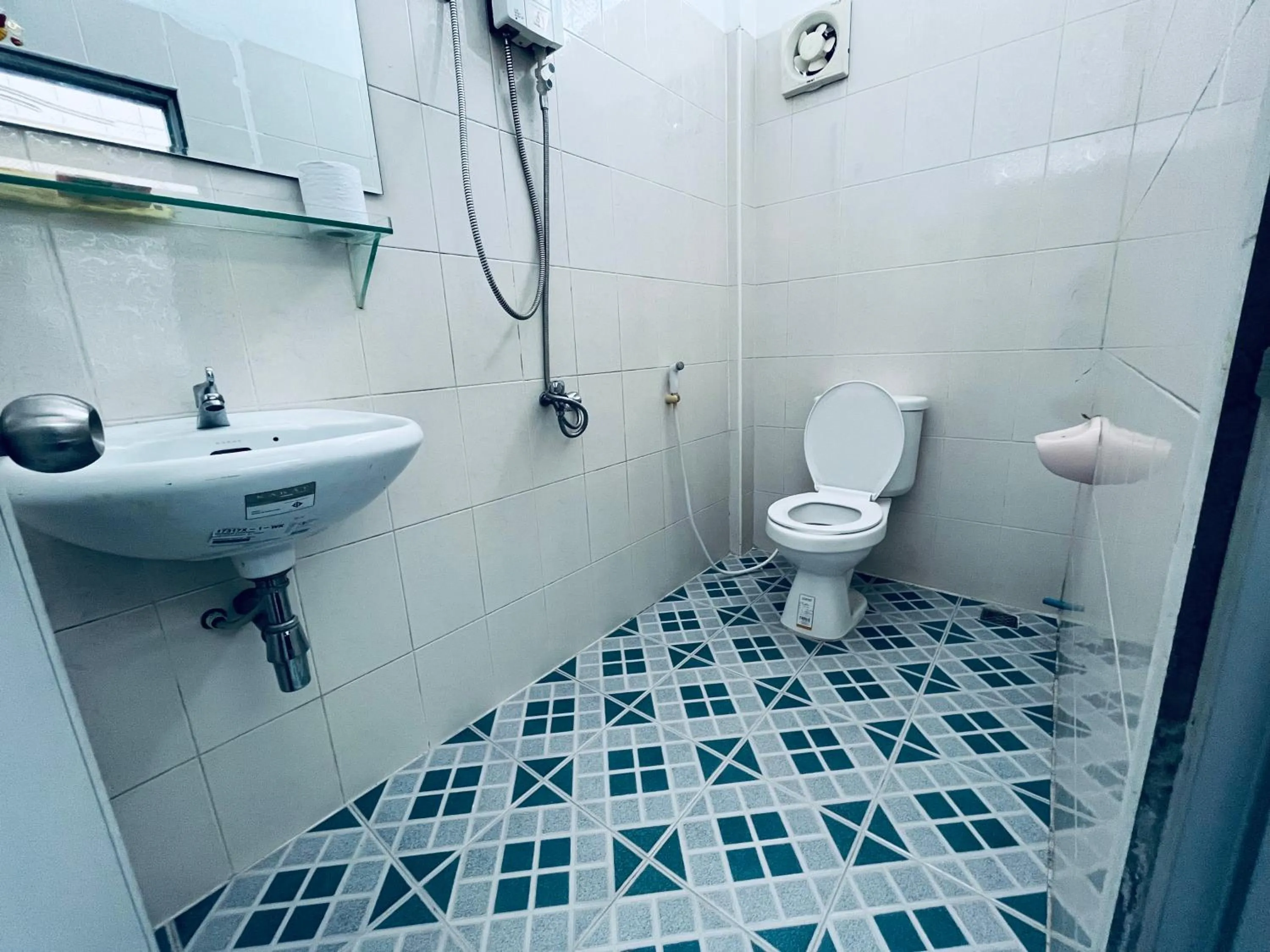 Bathroom in Por Chey