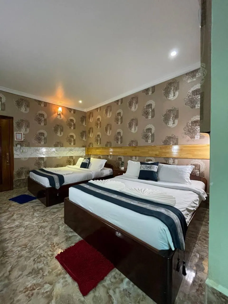 Bedroom, Bed in Por Chey