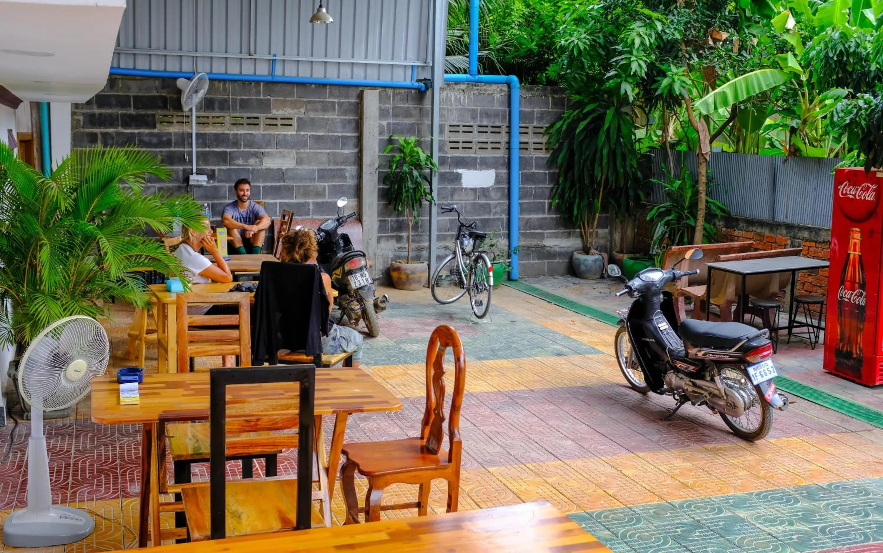 Facade/entrance in Por Chey