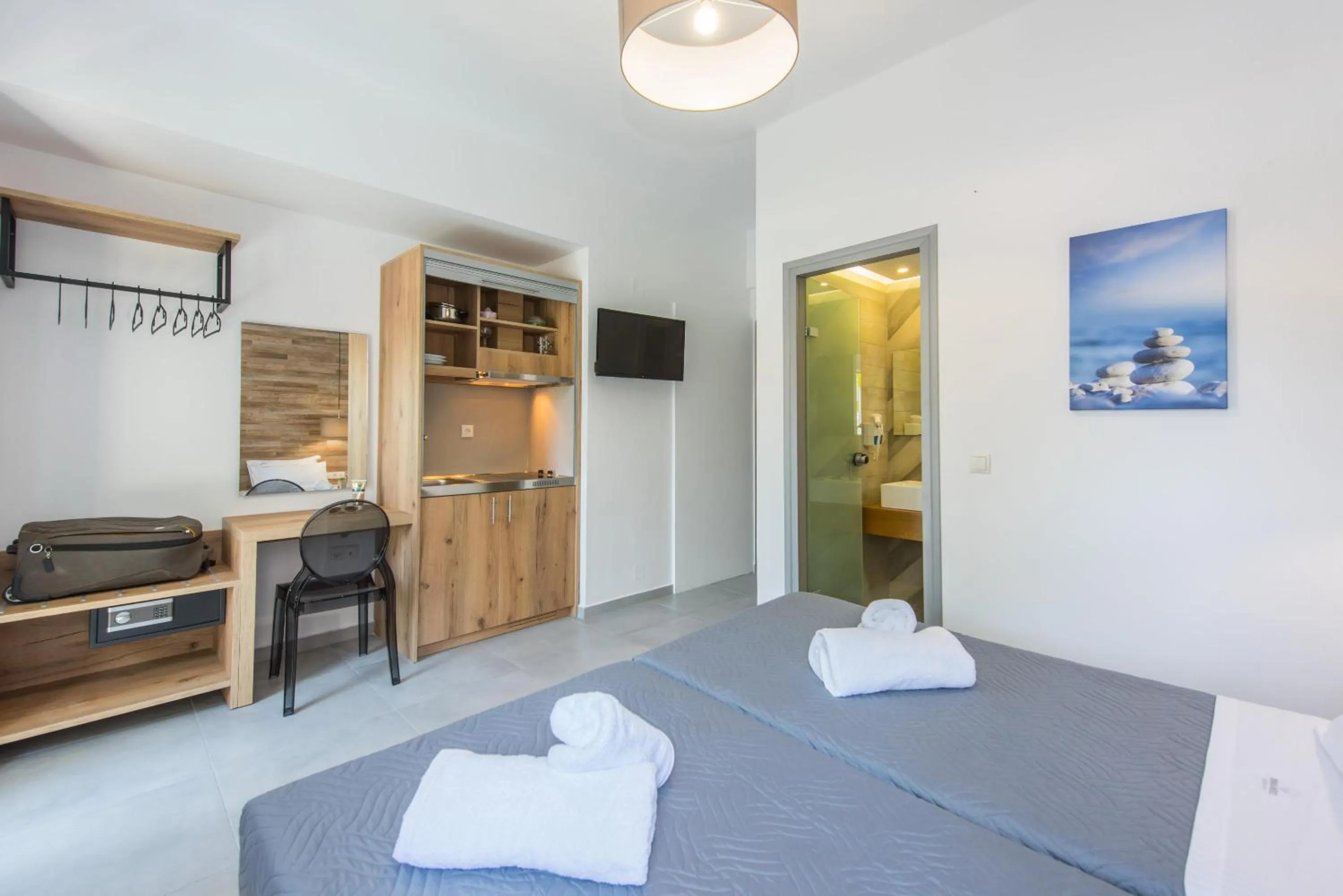 Bed in Dimamiel Malia Inn