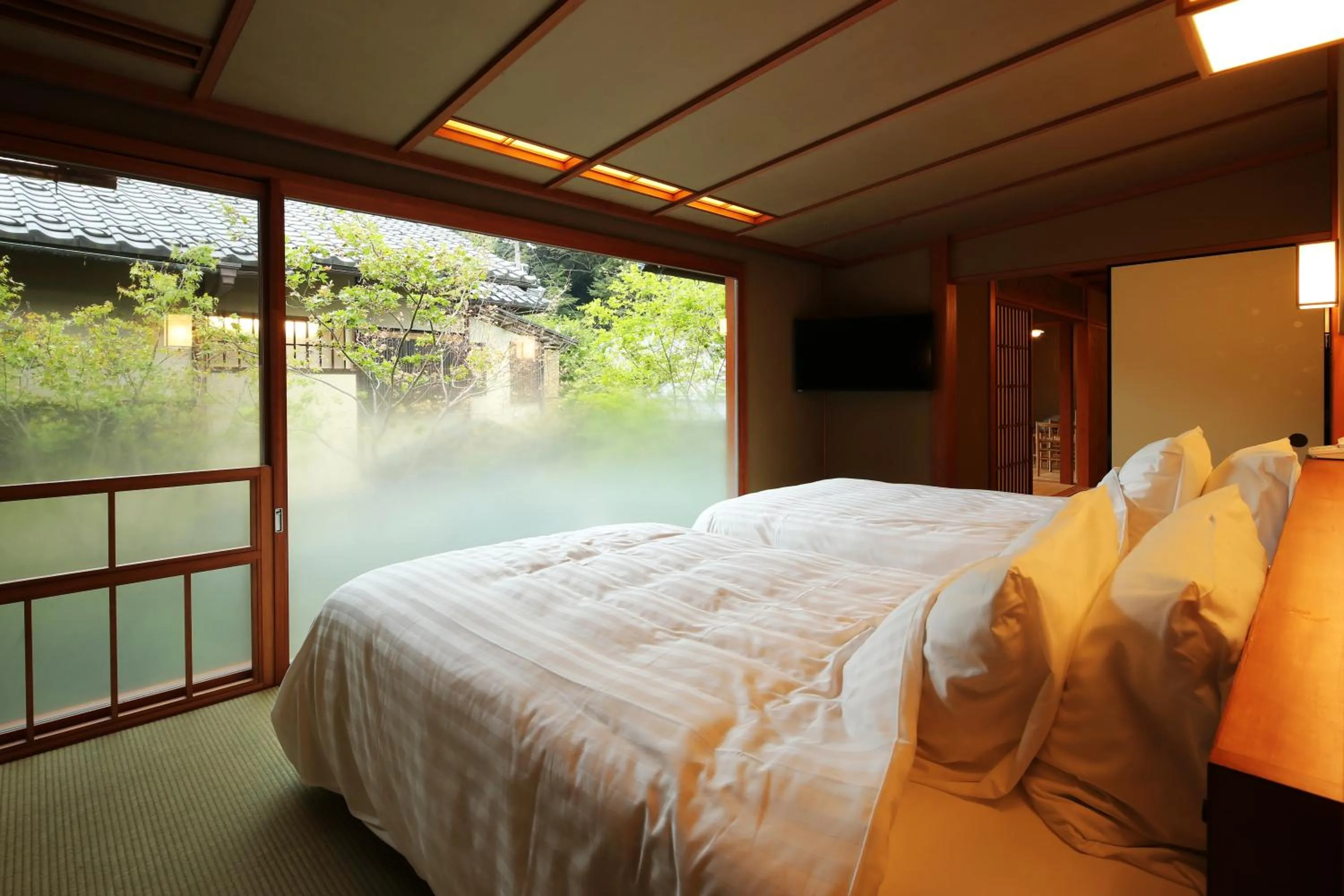 Bedroom, Bed in Nishimuraya Honkan