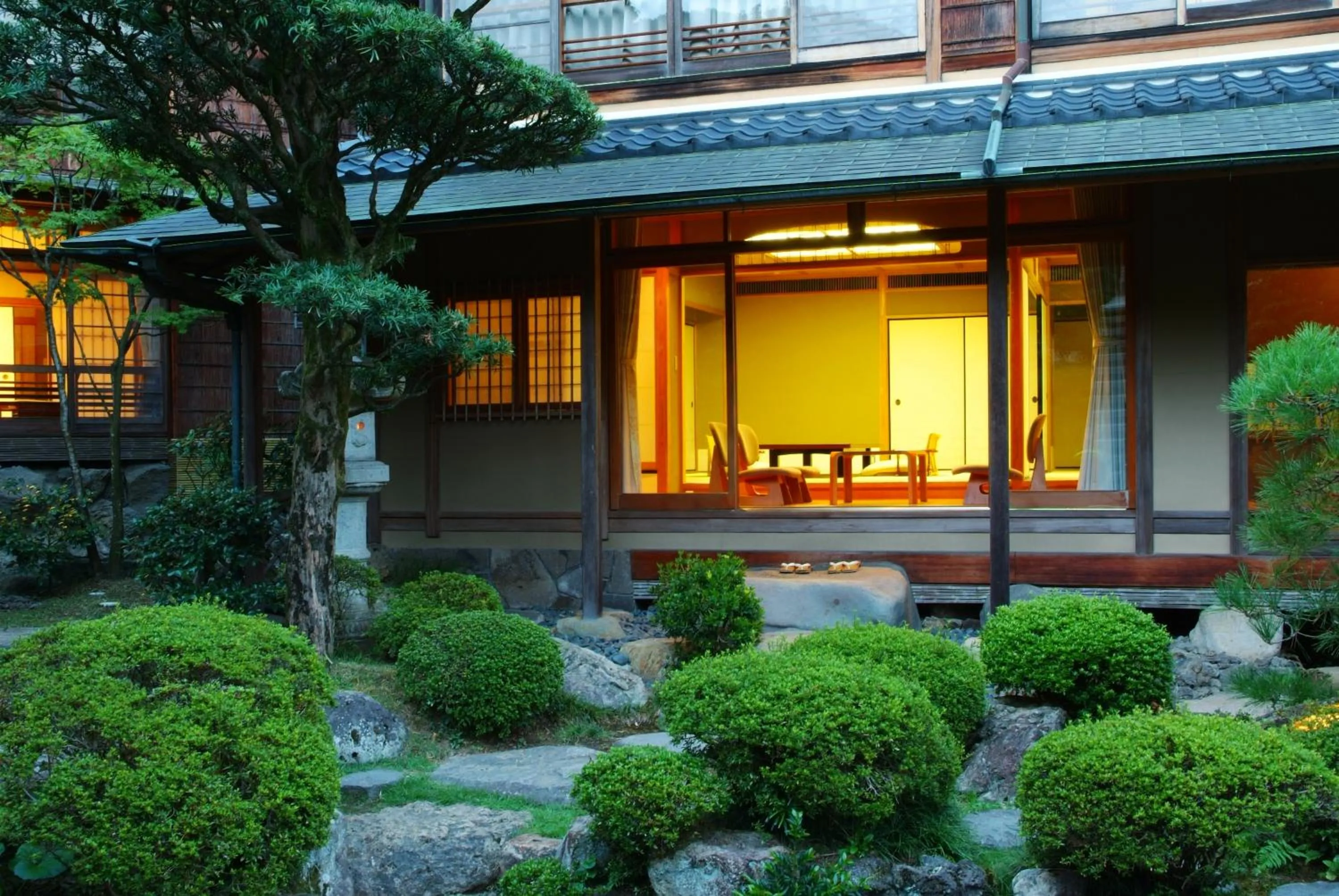 Garden view in Nishimuraya Honkan