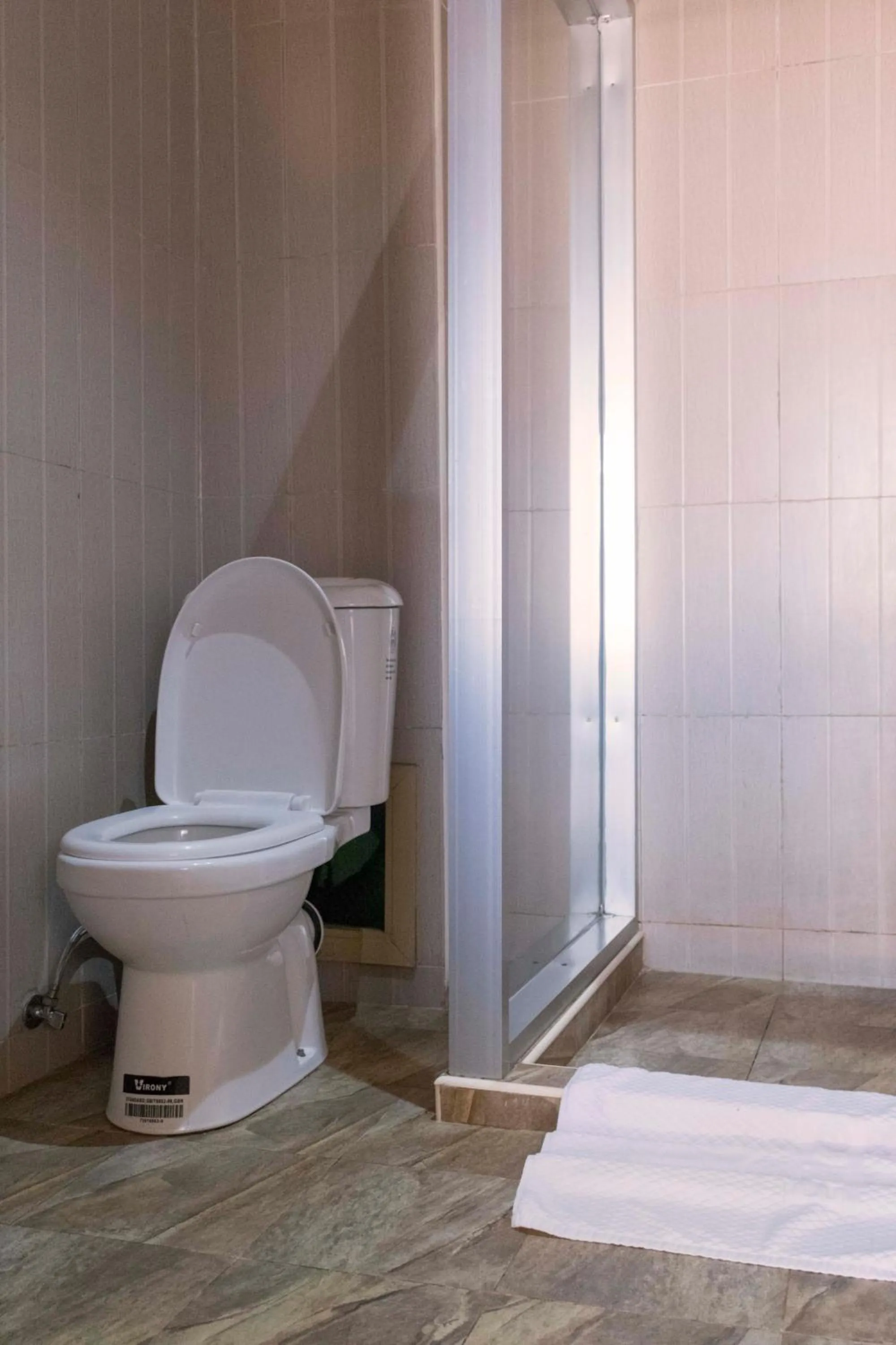 Toilet in Easy View Hotel Mbarara