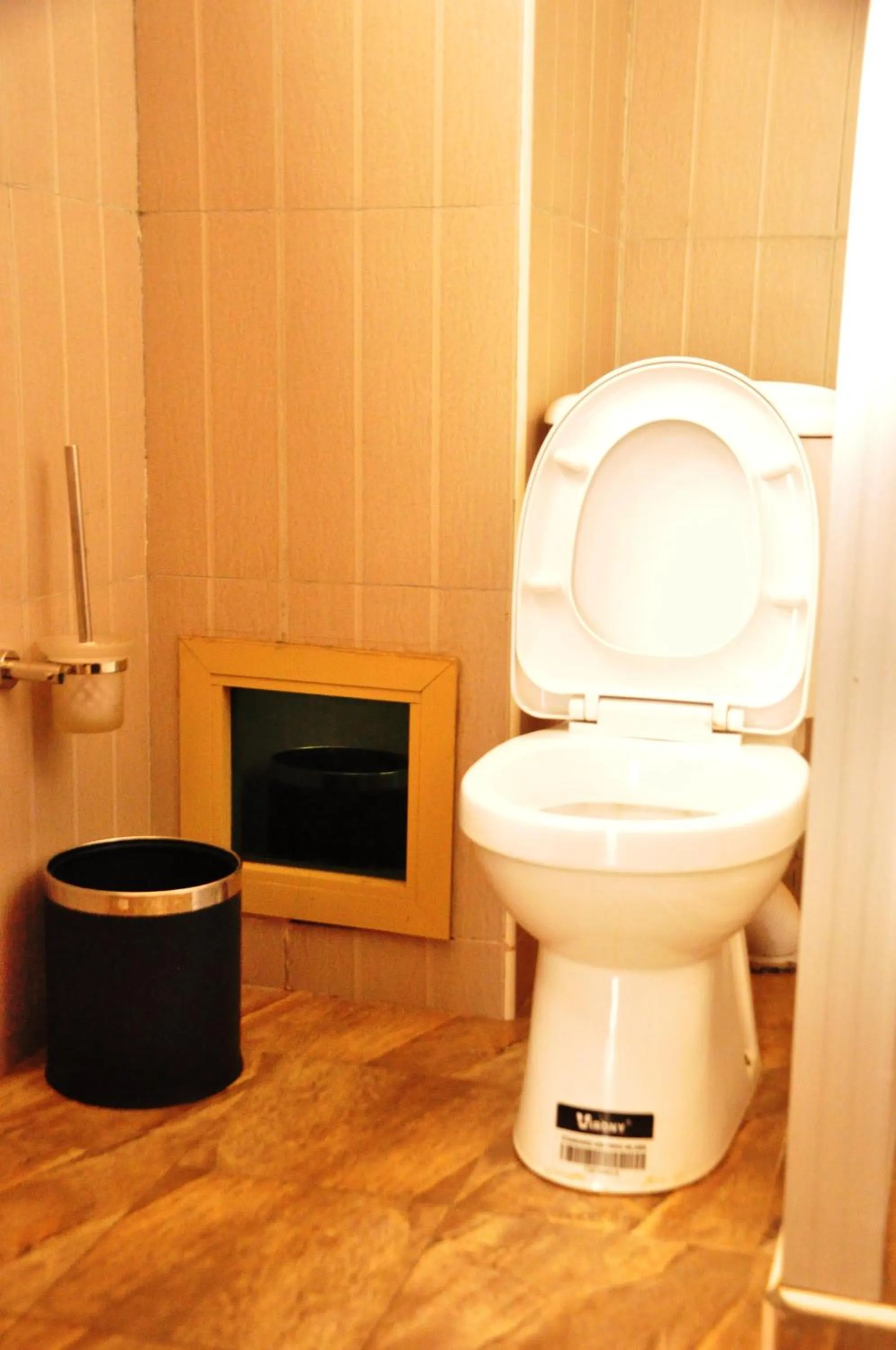 Toilet in Easy View Hotel Mbarara