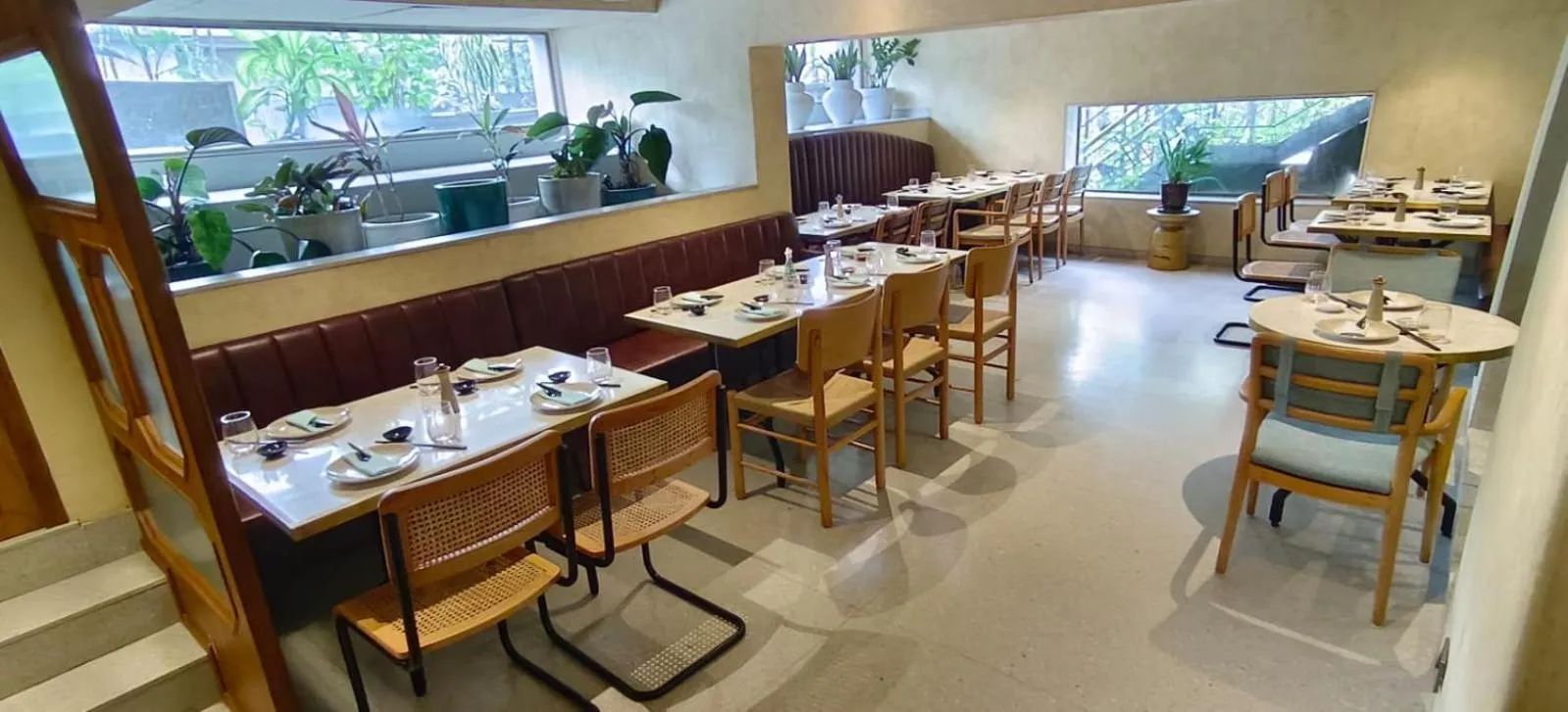 Restaurant/places to eat in Kings International Juhu