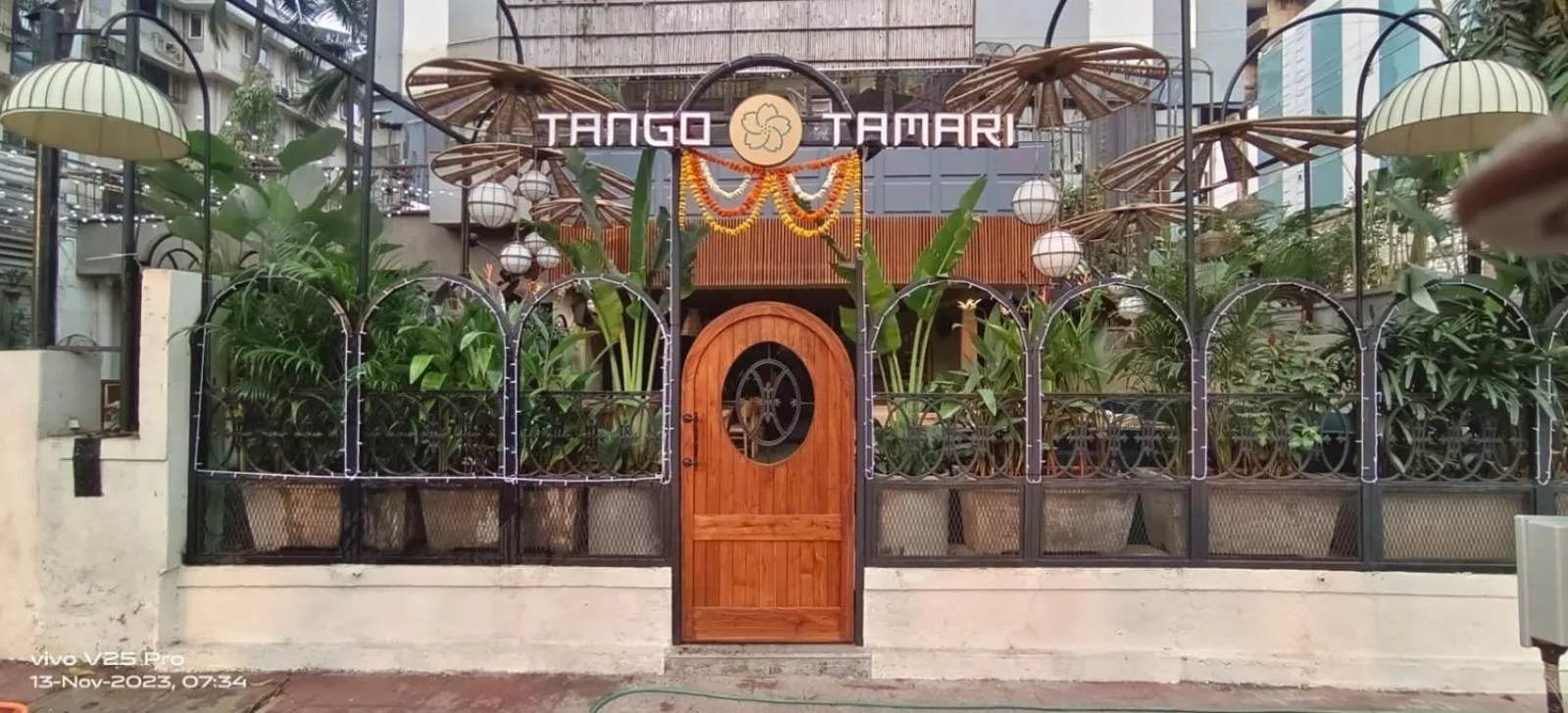 Restaurant/places to eat in Kings International Juhu