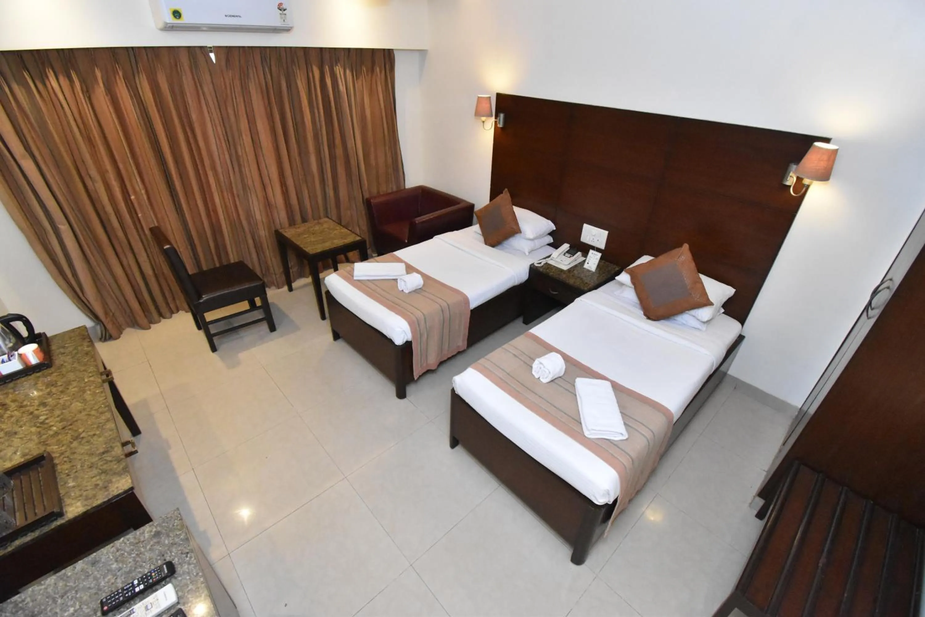 Bed in Kings International Juhu