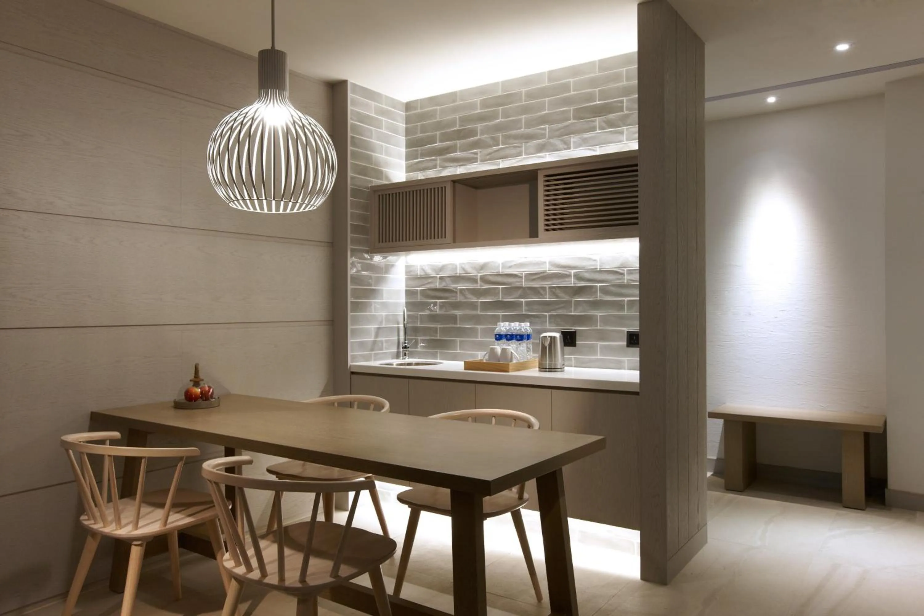 Dining area in Discovery Hotel