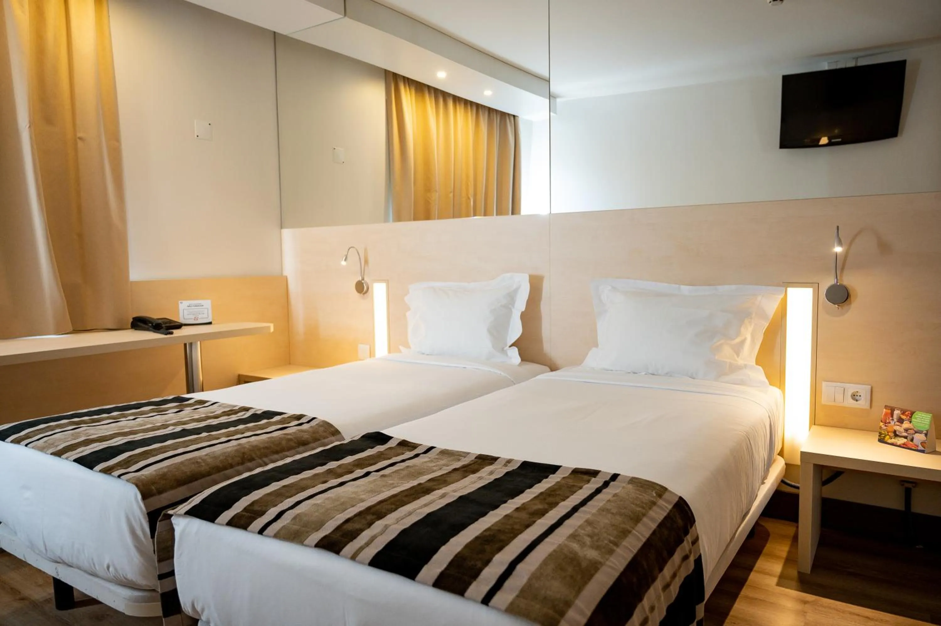 Bed in Park Hotel Porto Valongo