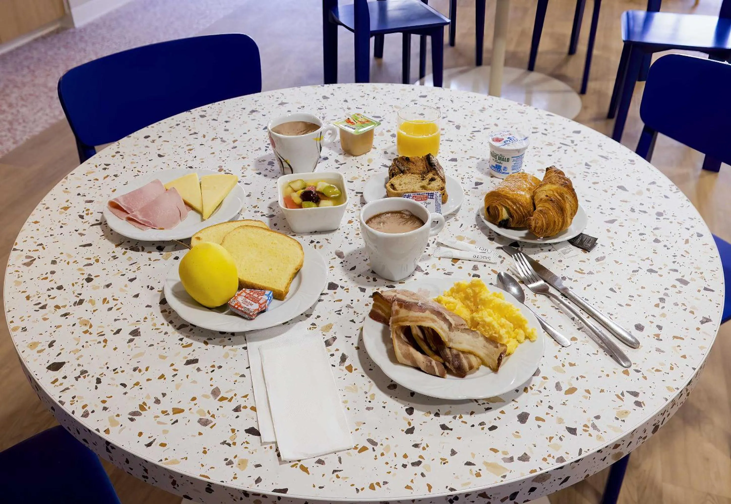 Breakfast in B&B HOTEL Perpignan Centre