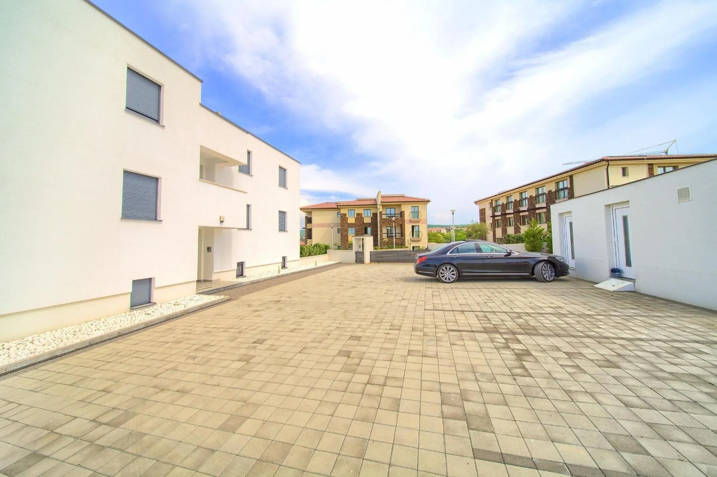 Property building in Casa Bella