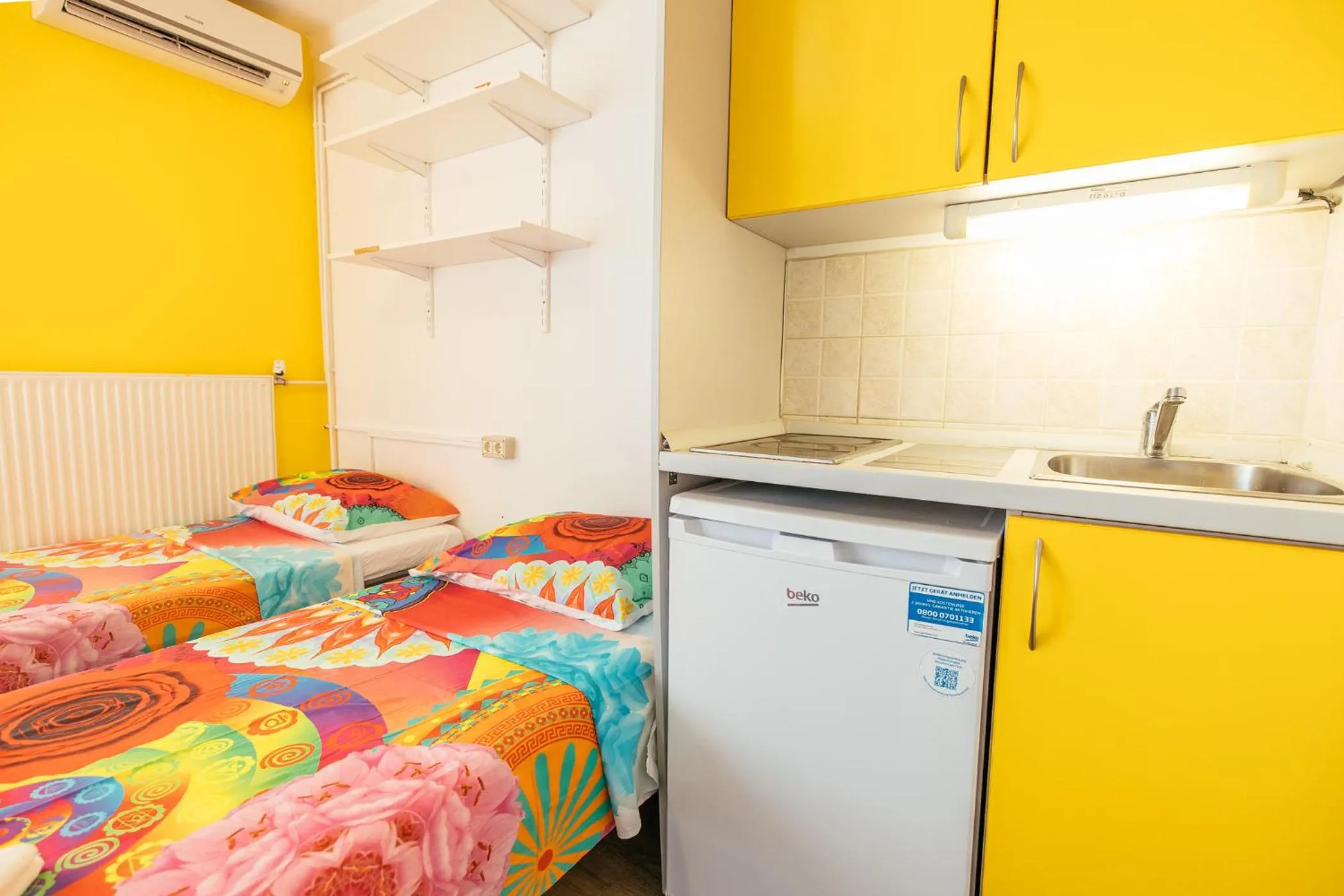 Kitchen or kitchenette, Bed in ŠD Portorož Hostel Korotan