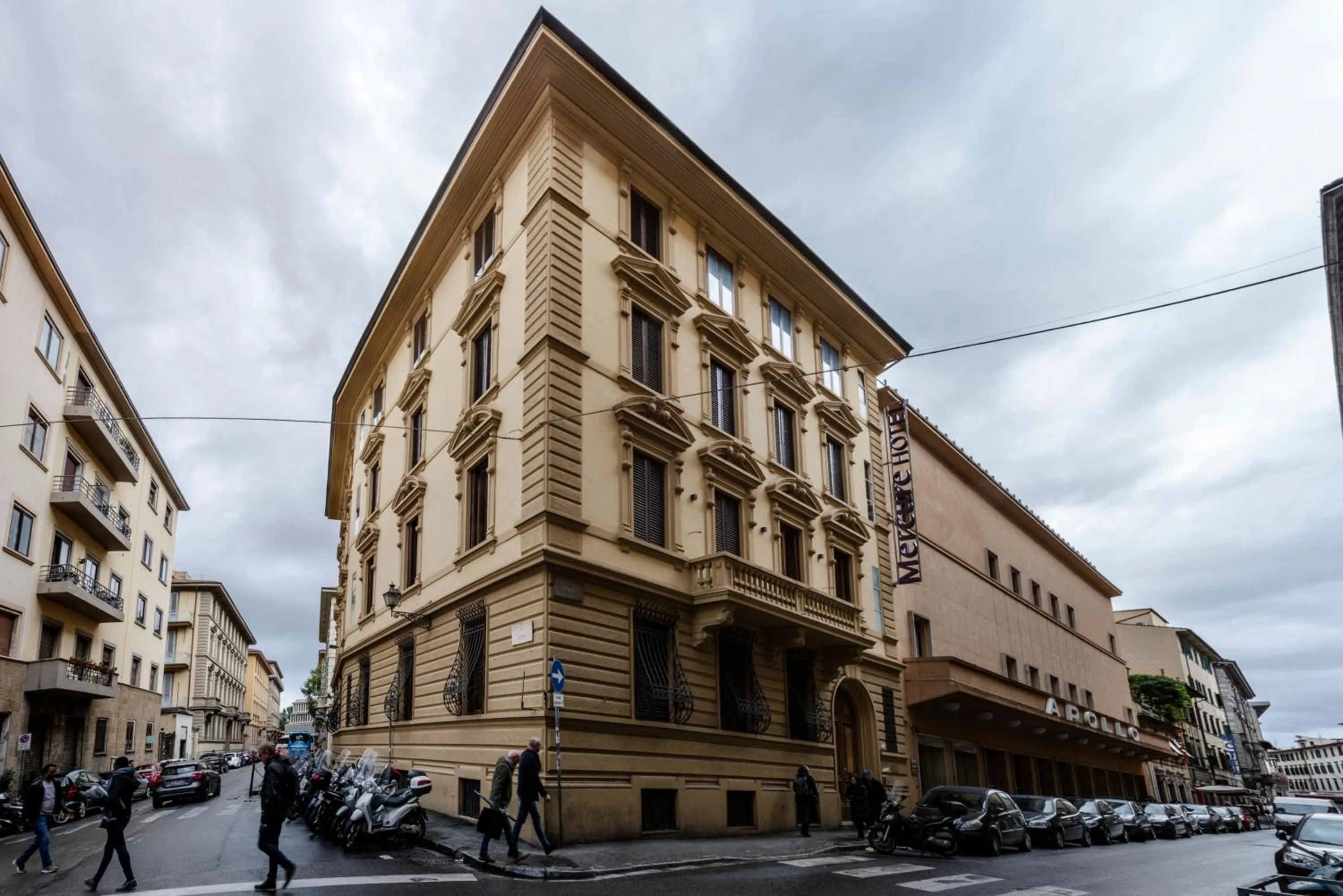 Facade/entrance in Daphne Guest House
