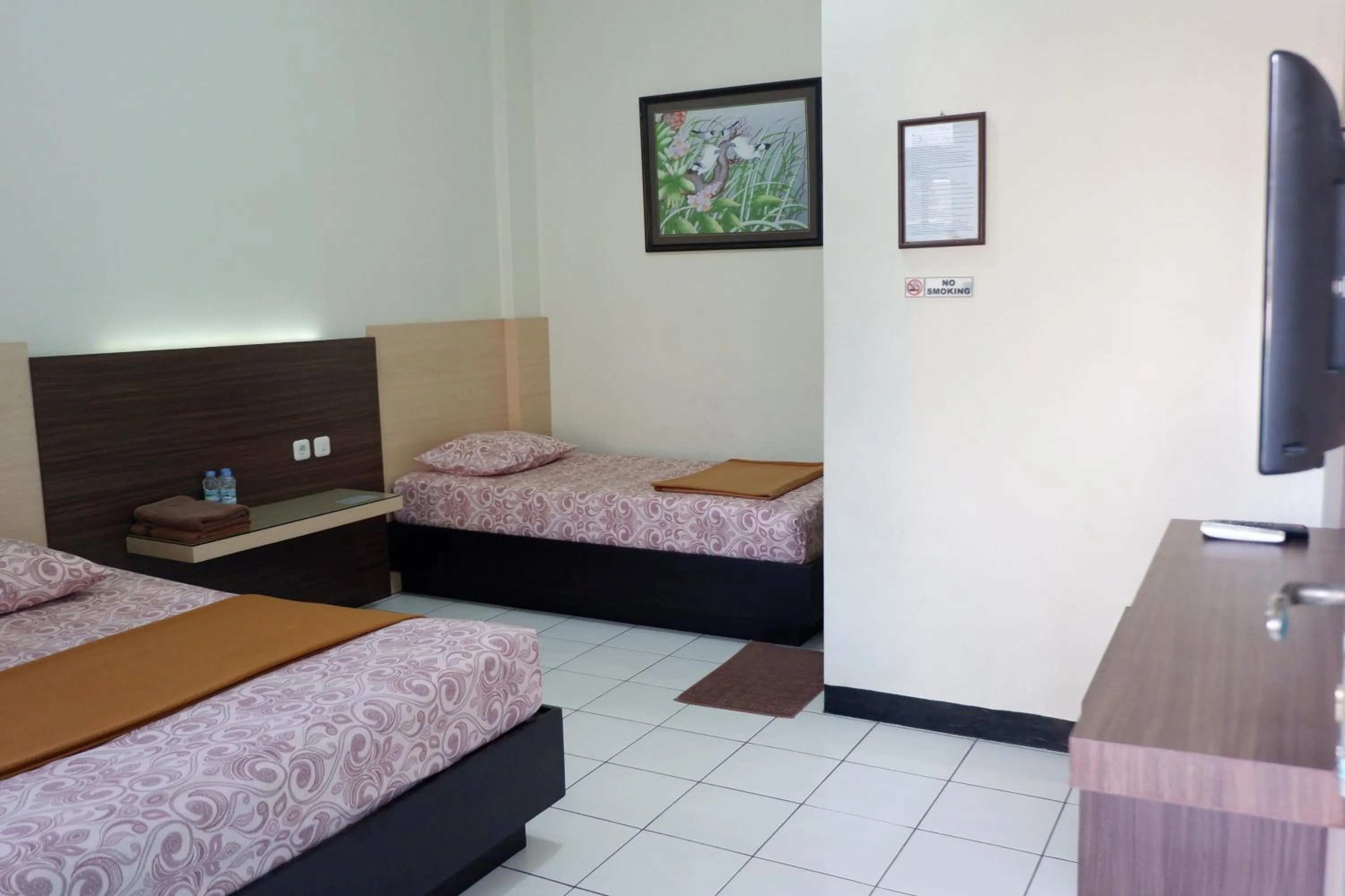 Bedroom, Bed in Hotel Taman Indah