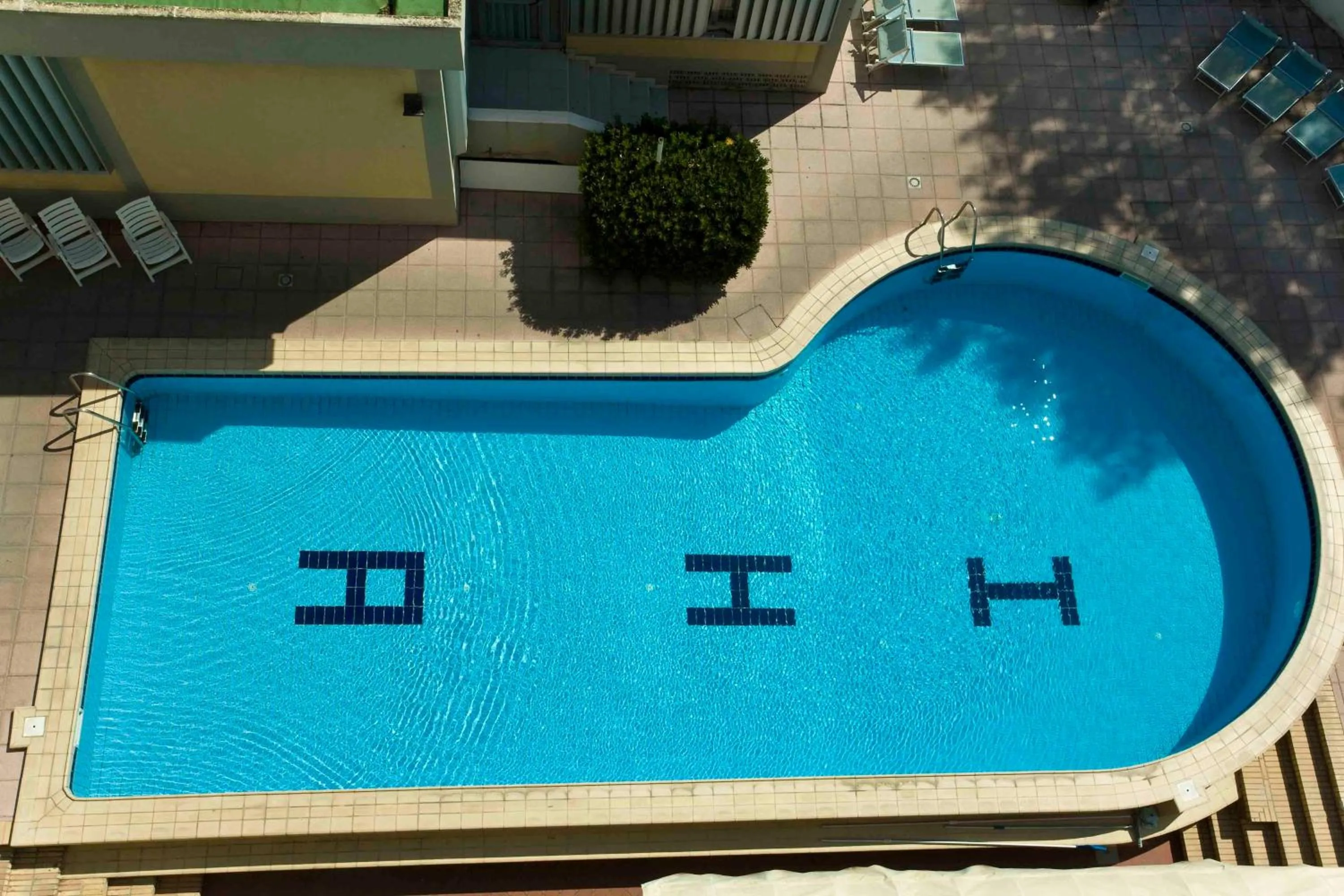 Swimming pool in Hotel Alexander