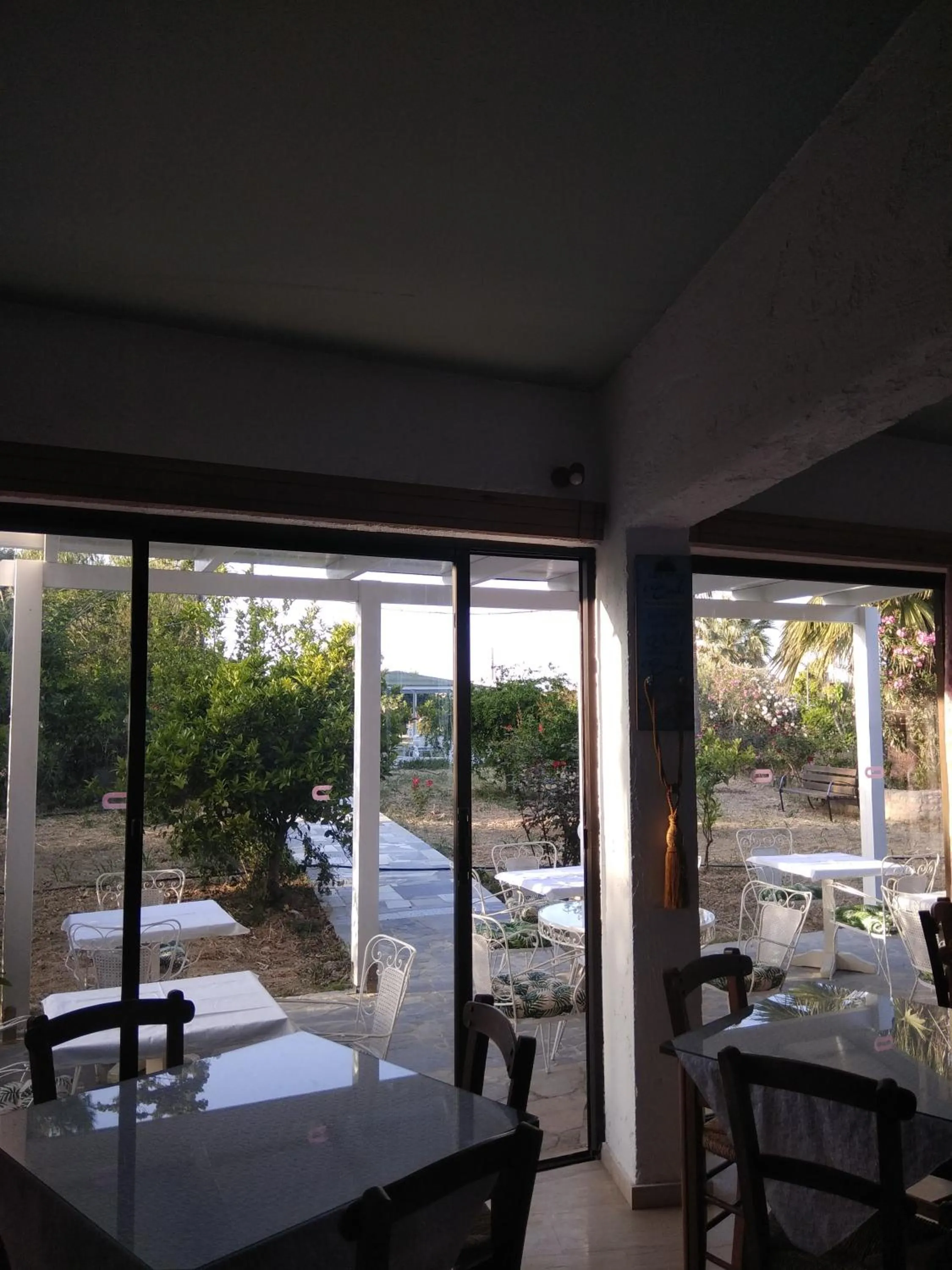 Dining area in Violetta Hotel