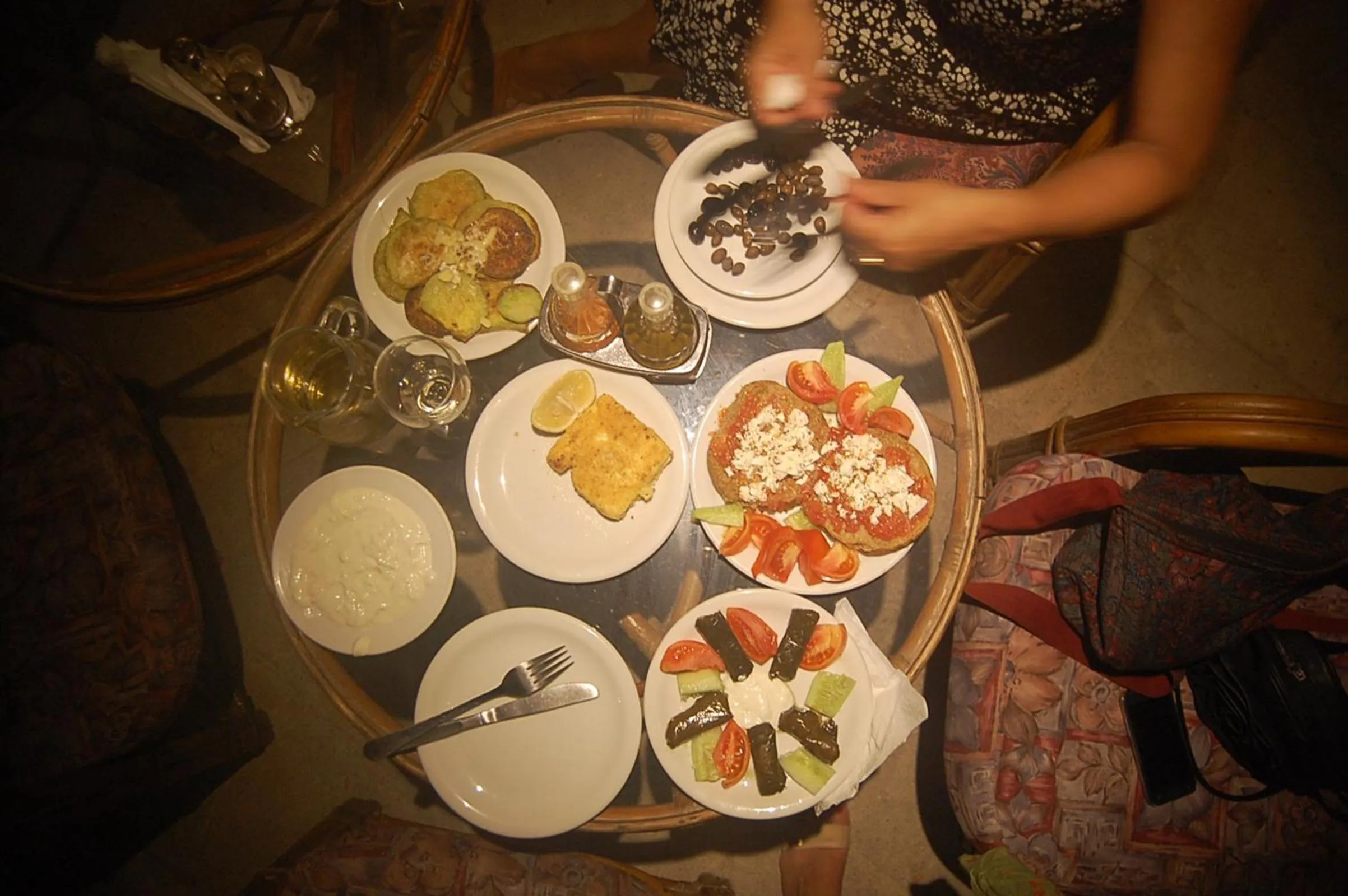 Restaurant/places to eat in Violetta Hotel