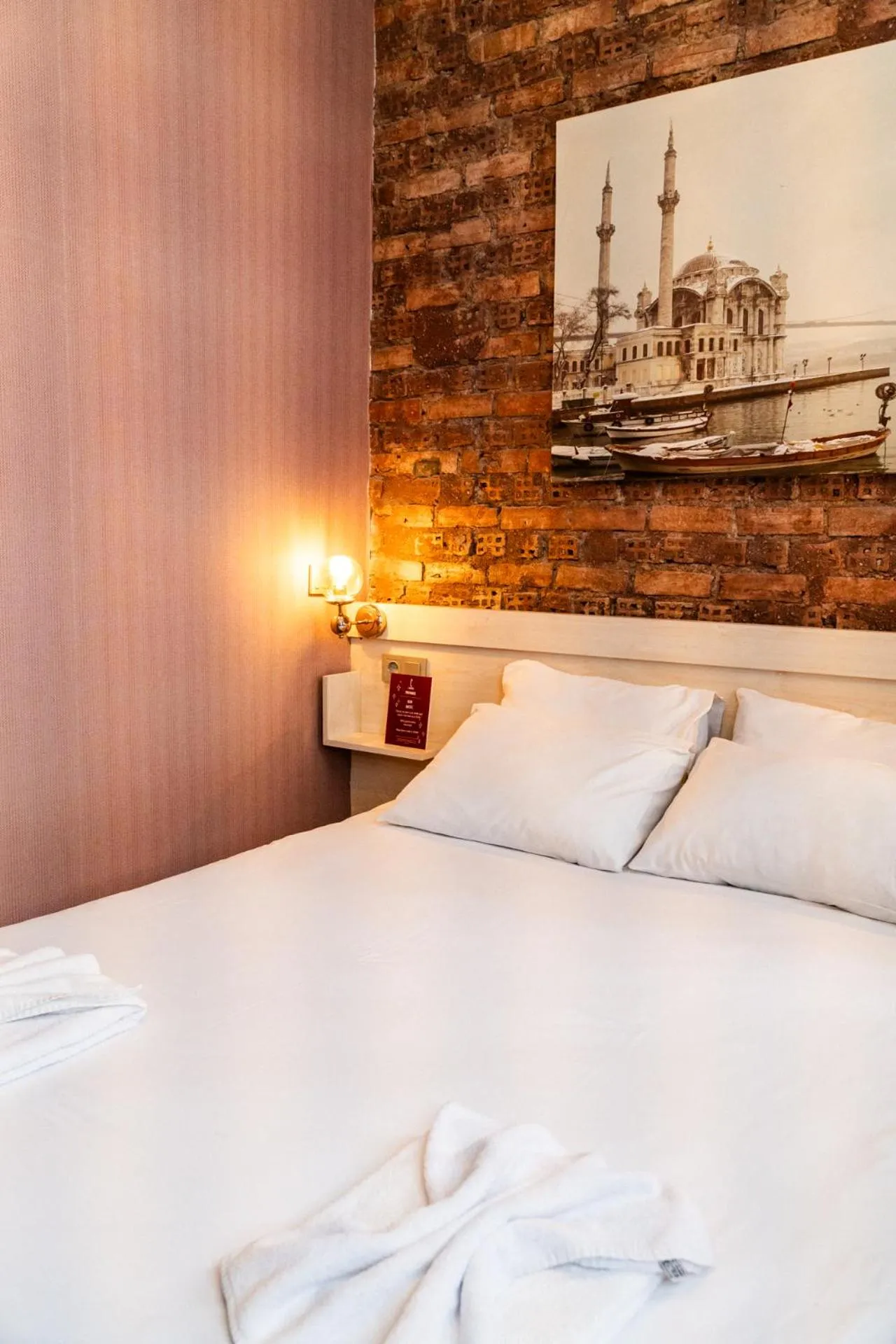 Bed in Cheers Porthouse