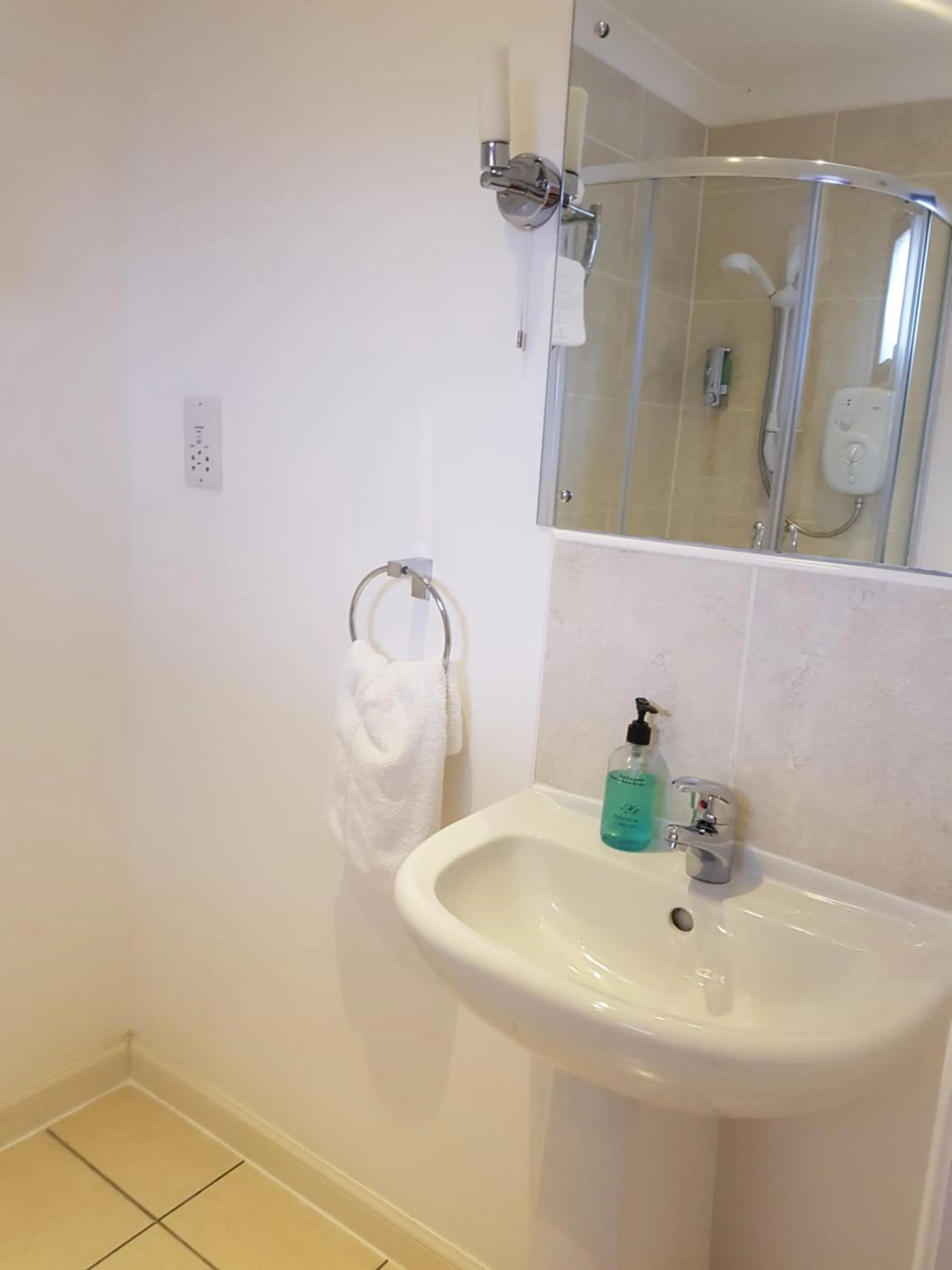 Bathroom in Ardshiel Hotel