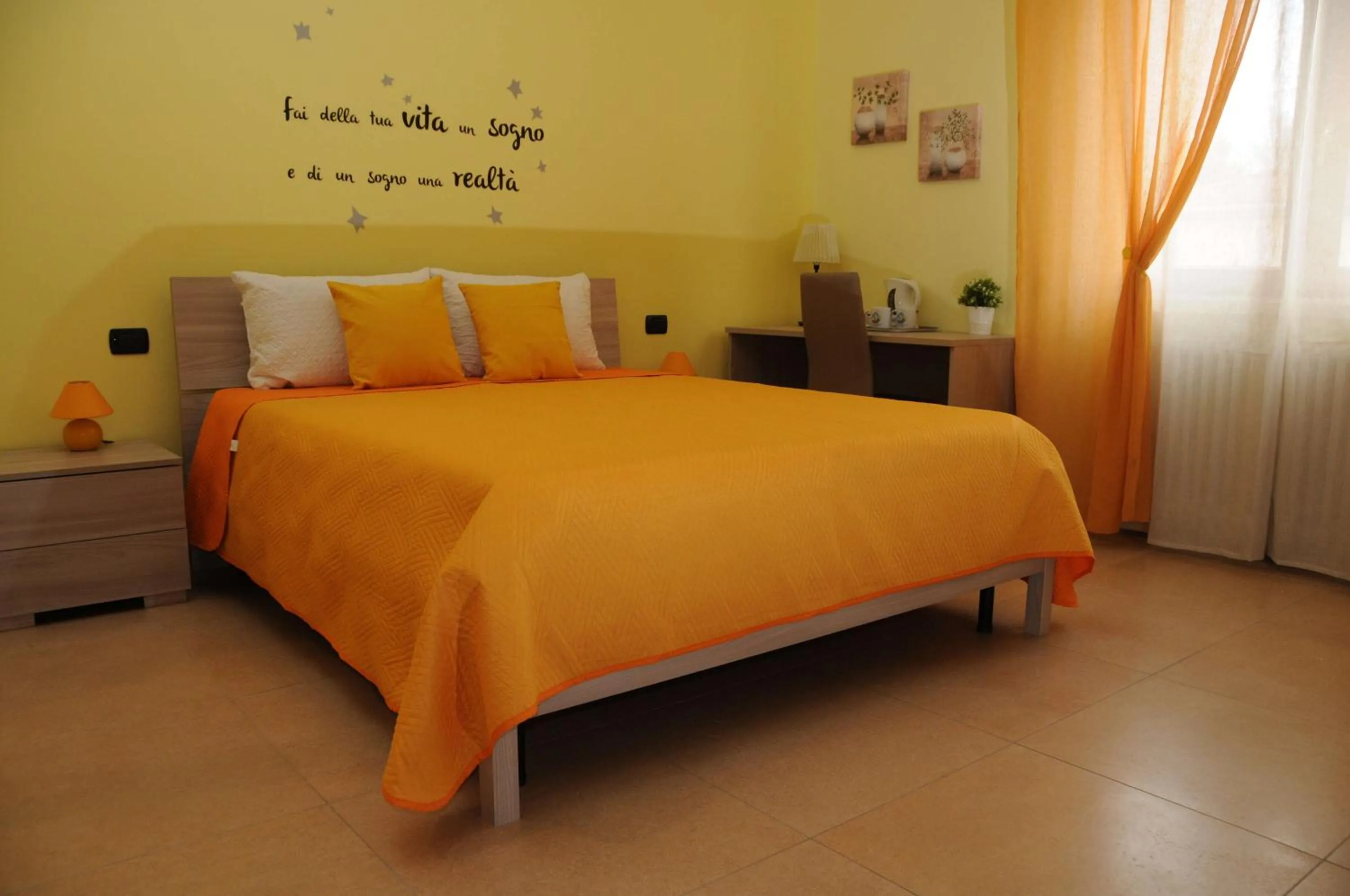 Bedroom, Bed in Color House Malpensa B&B