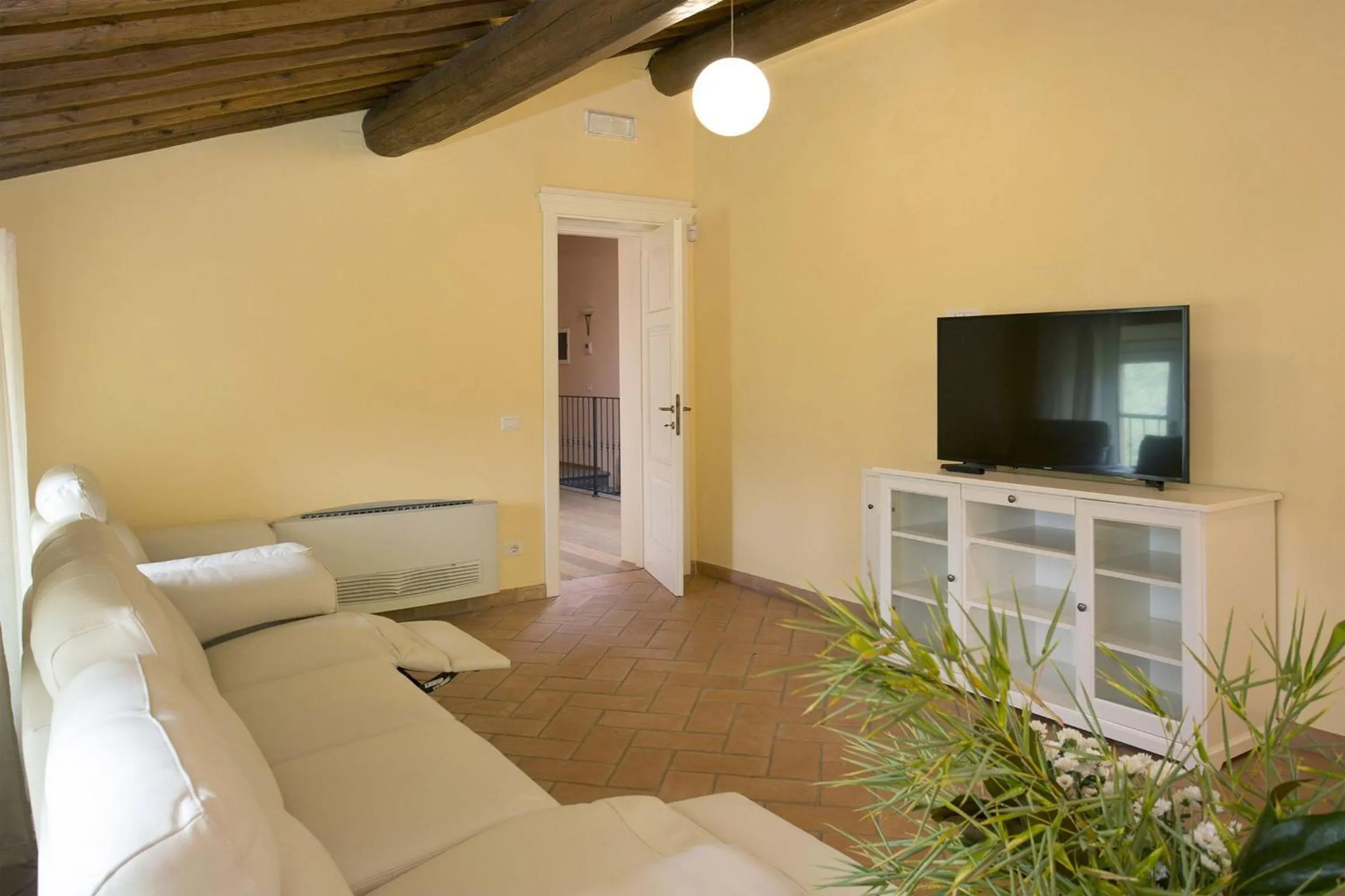 Photo of the whole room in Santo Stefano 10 by Salogi Villas