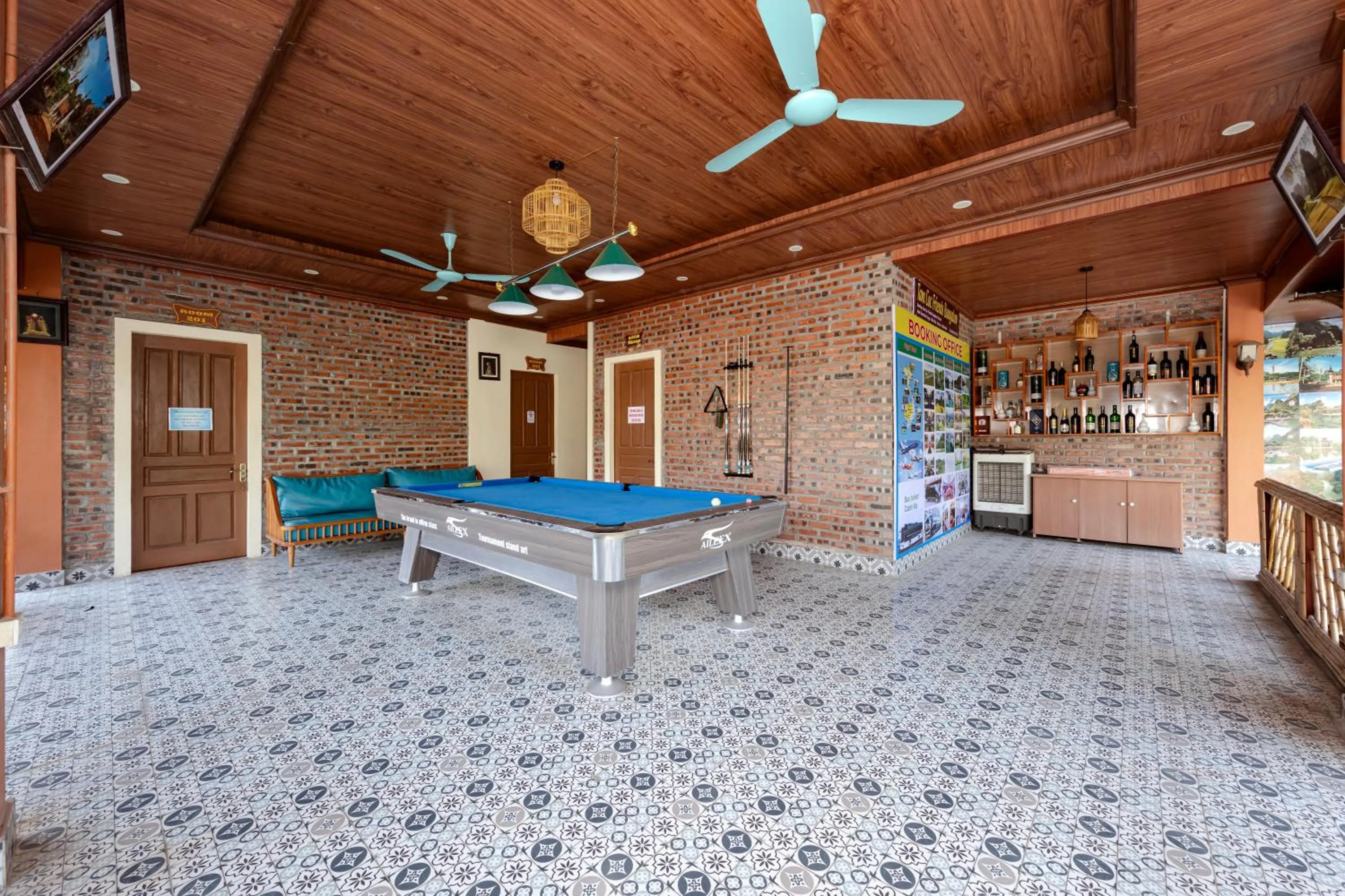 Billiard in Tam Coc Friends Bungalow Ninh Bình