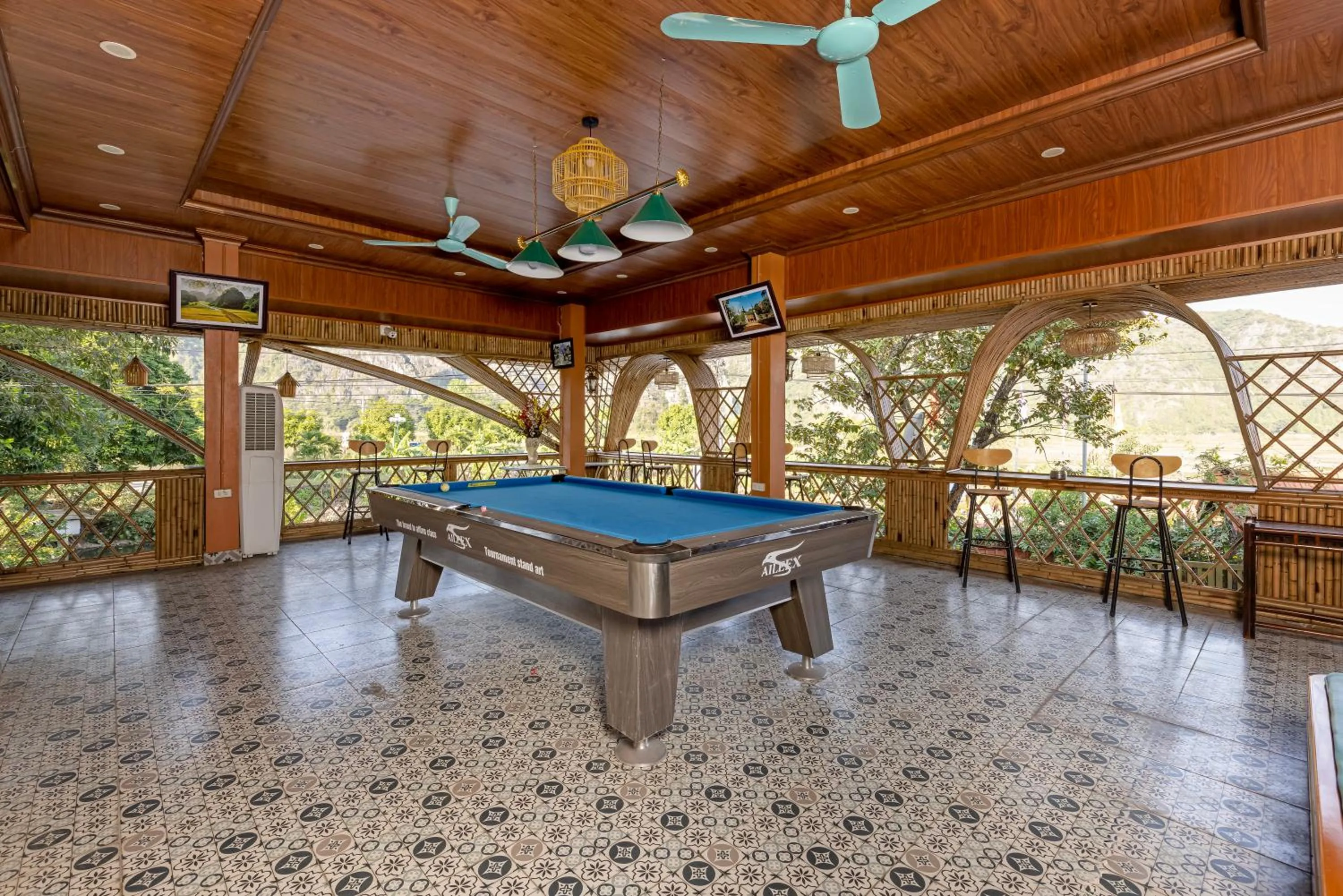 VIP in Tam Coc Friends Bungalow Ninh Bình